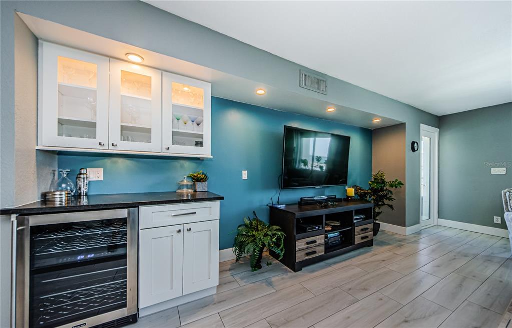 Clearwater Beach, Florida, 33767, United States, 2 Bedrooms Bedrooms, ,2 BathroomsBathrooms,Residential,For Sale,1849008