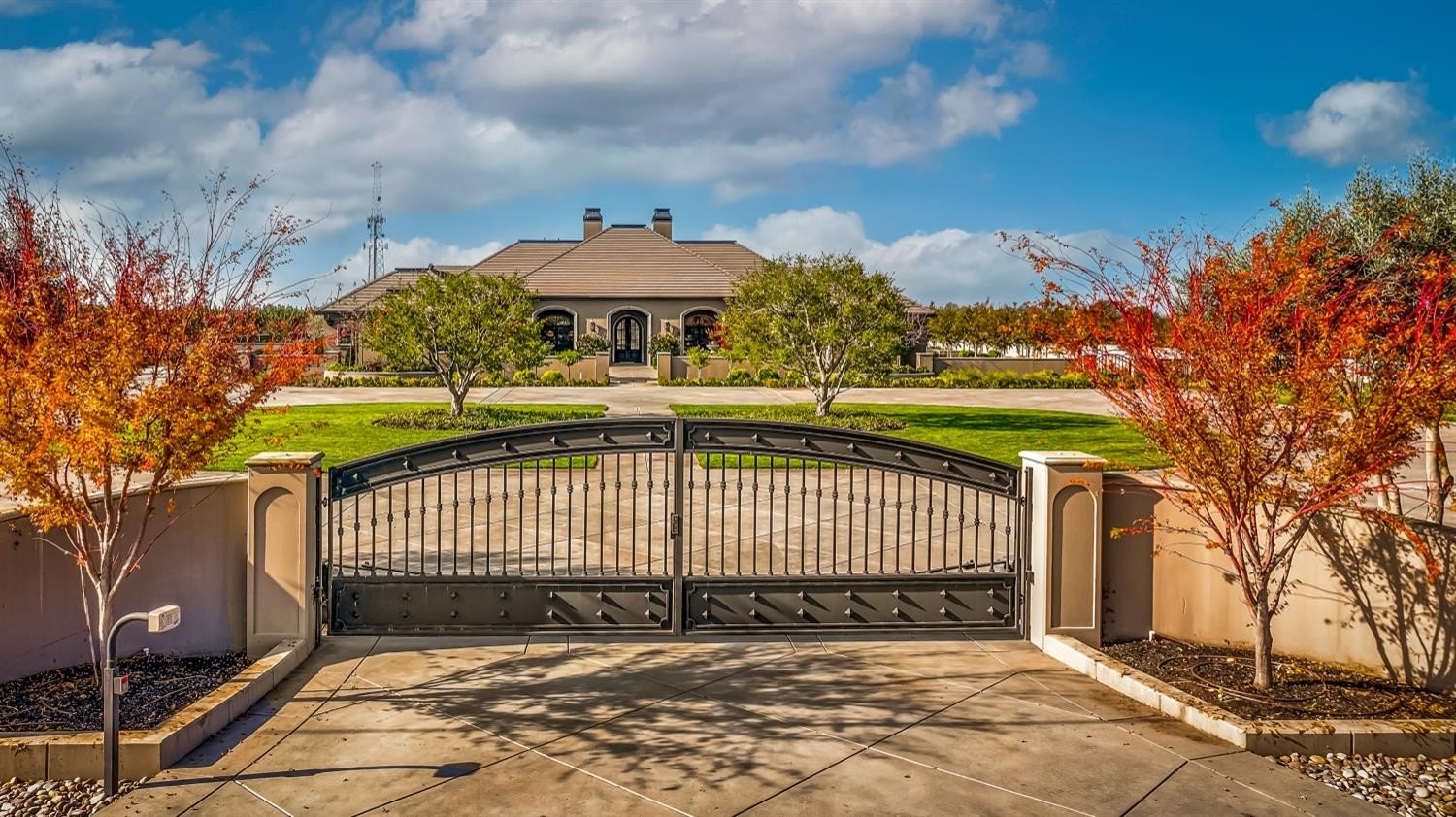 Lodi, California, 95241, United States, 4 Bedrooms Bedrooms, ,6 BathroomsBathrooms,Residential,For Sale,2005753