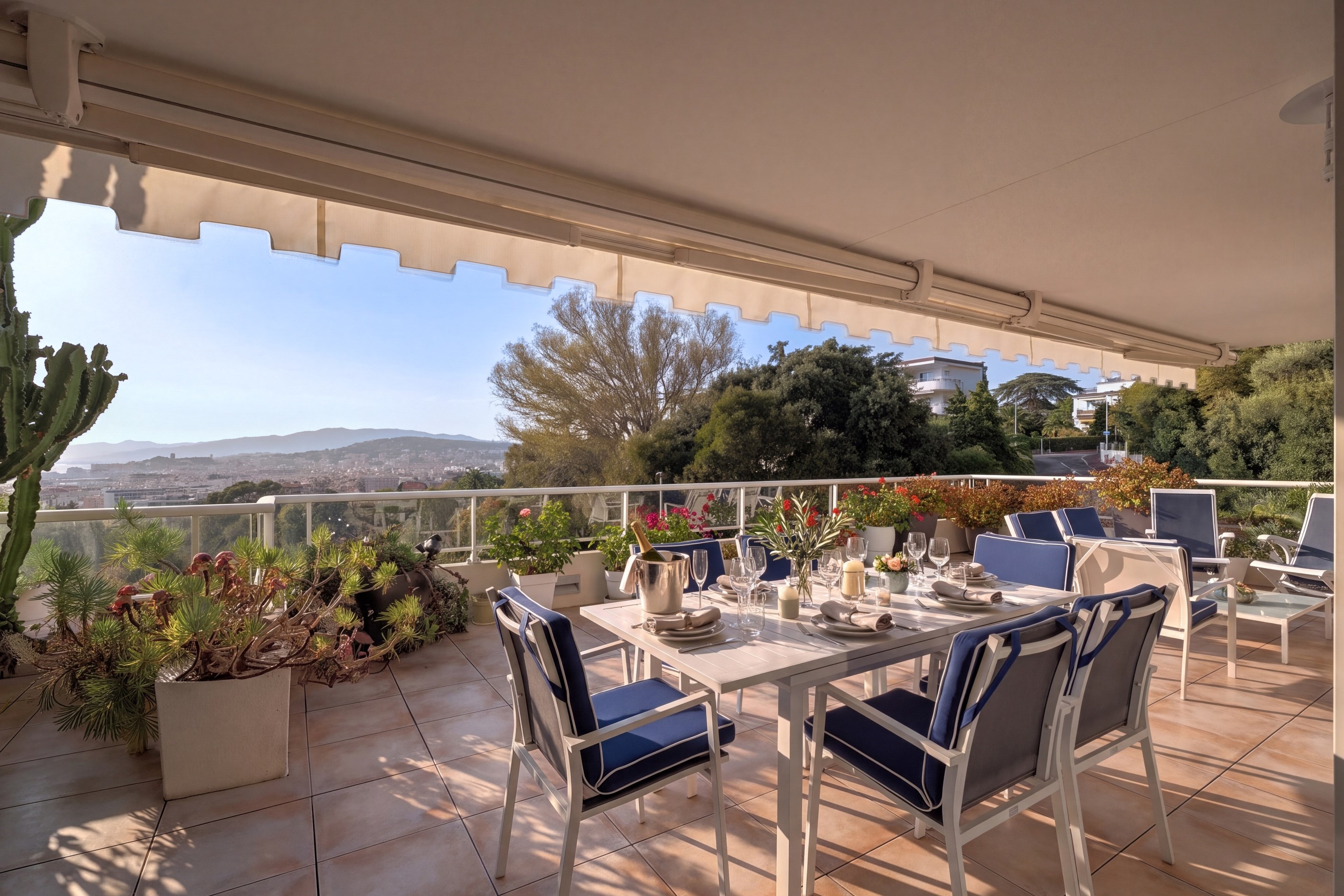  Cannes Californie, 135 sqm three bedroom apartment with 45 sqm terrace and sea … - 物件實景