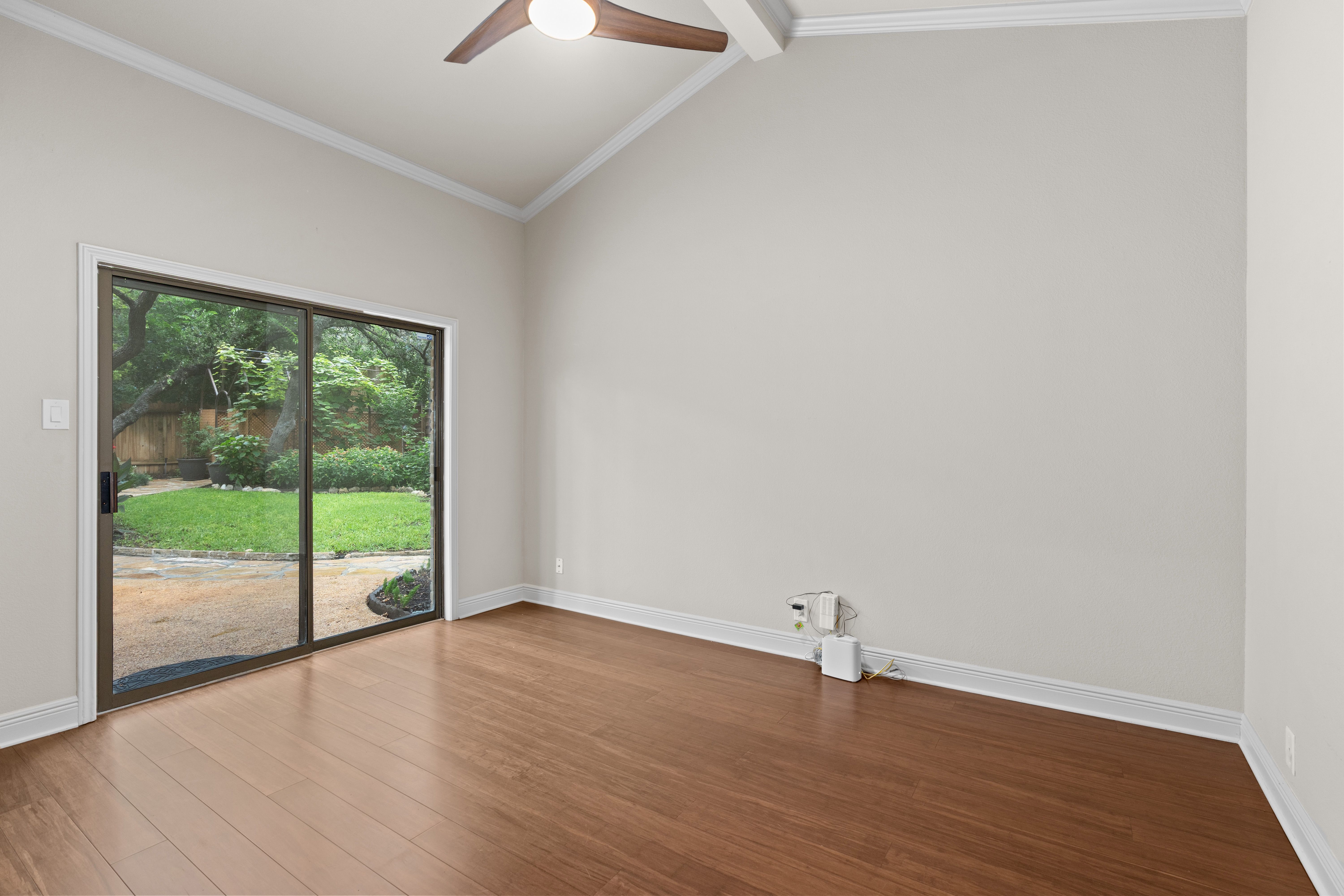  Pristine Architectural Gem in Coveted Hunters Creek - 物件實景