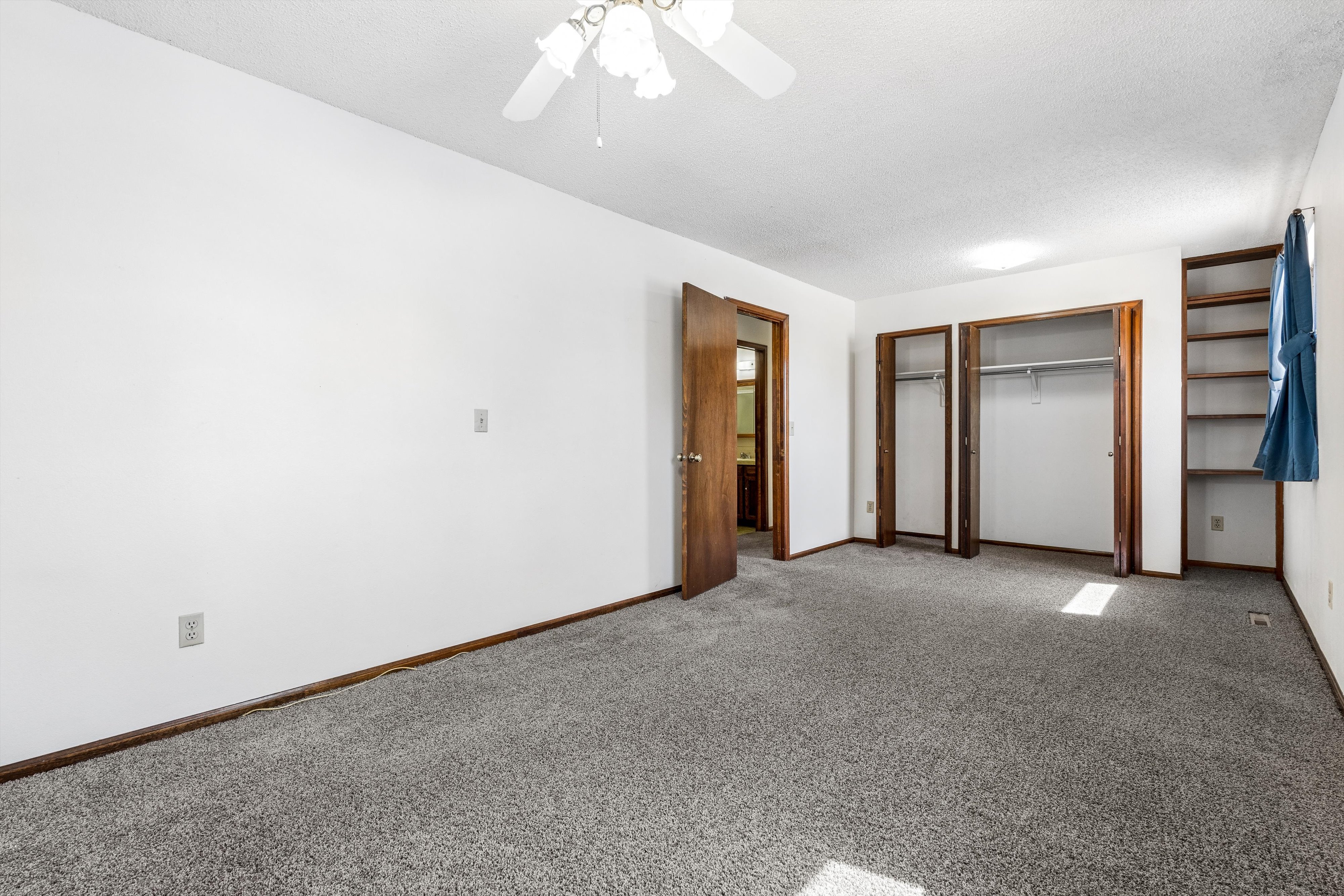  Rare Loveland 3 Bed, 3 Bath Ranch With Full Finished Basement - 物件實景