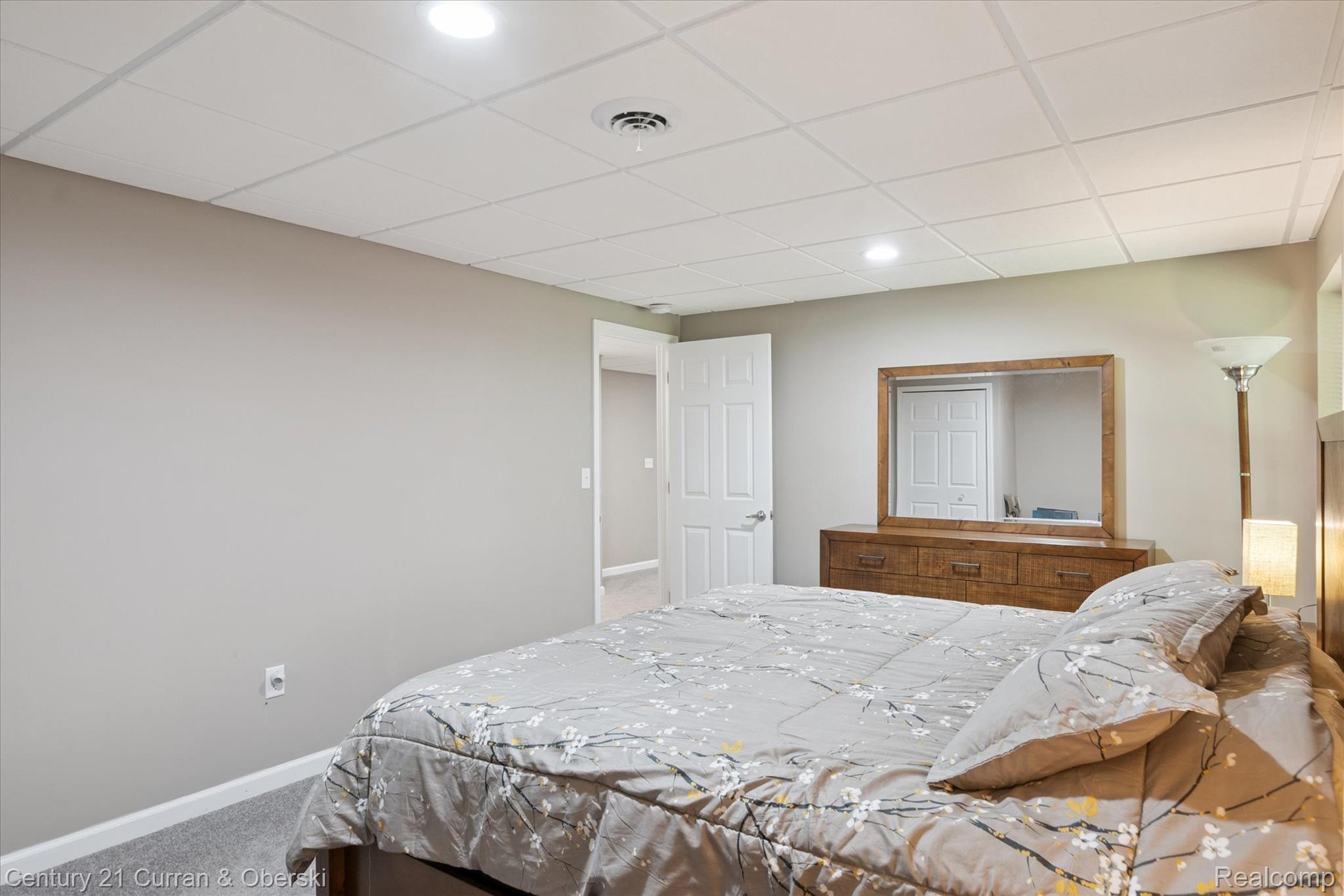 Commerce Charter Township, Michigan, 48382, United States, 4 Bedrooms Bedrooms, ,4 BathroomsBathrooms,Residential,For Sale,1916124