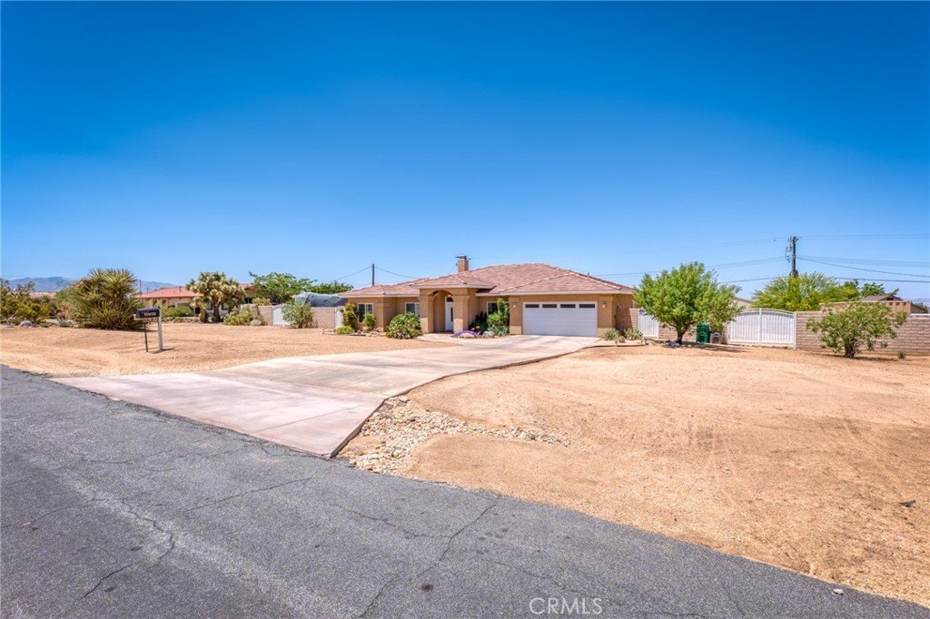 Yucca Valley, California, 92284, United States, 4 Bedrooms Bedrooms, ,3 BathroomsBathrooms,Residential,For Sale,1827862