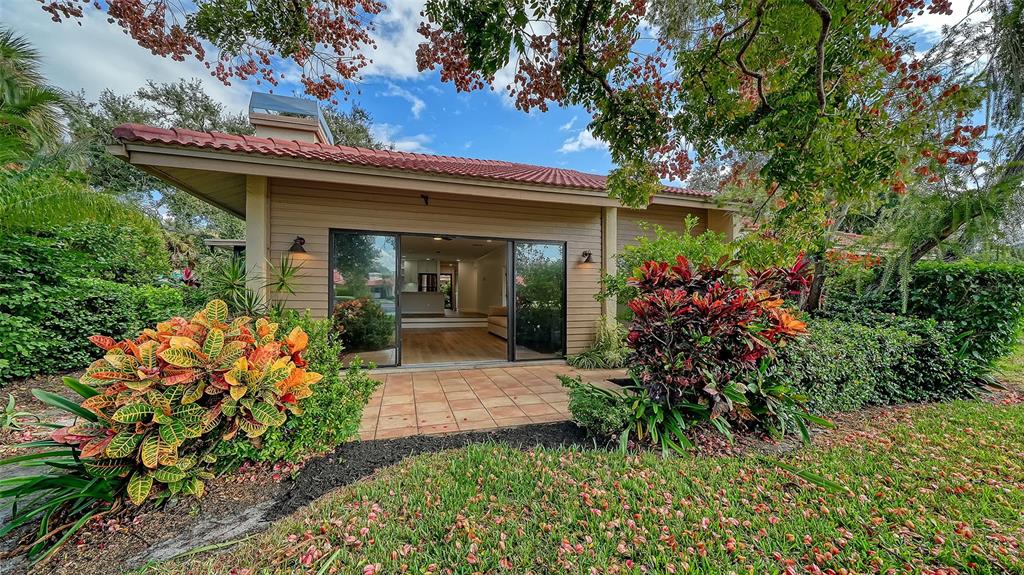 Sarasota, Florida, 34231, United States, 3 Bedrooms Bedrooms, ,2 BathroomsBathrooms,Residential,For Sale,1986536