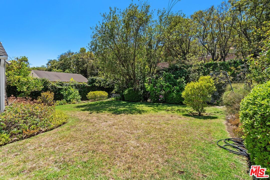 Los Angeles, California, 90049, United States, 3 Bedrooms Bedrooms, ,3 BathroomsBathrooms,Residential,For Sale,1902649
