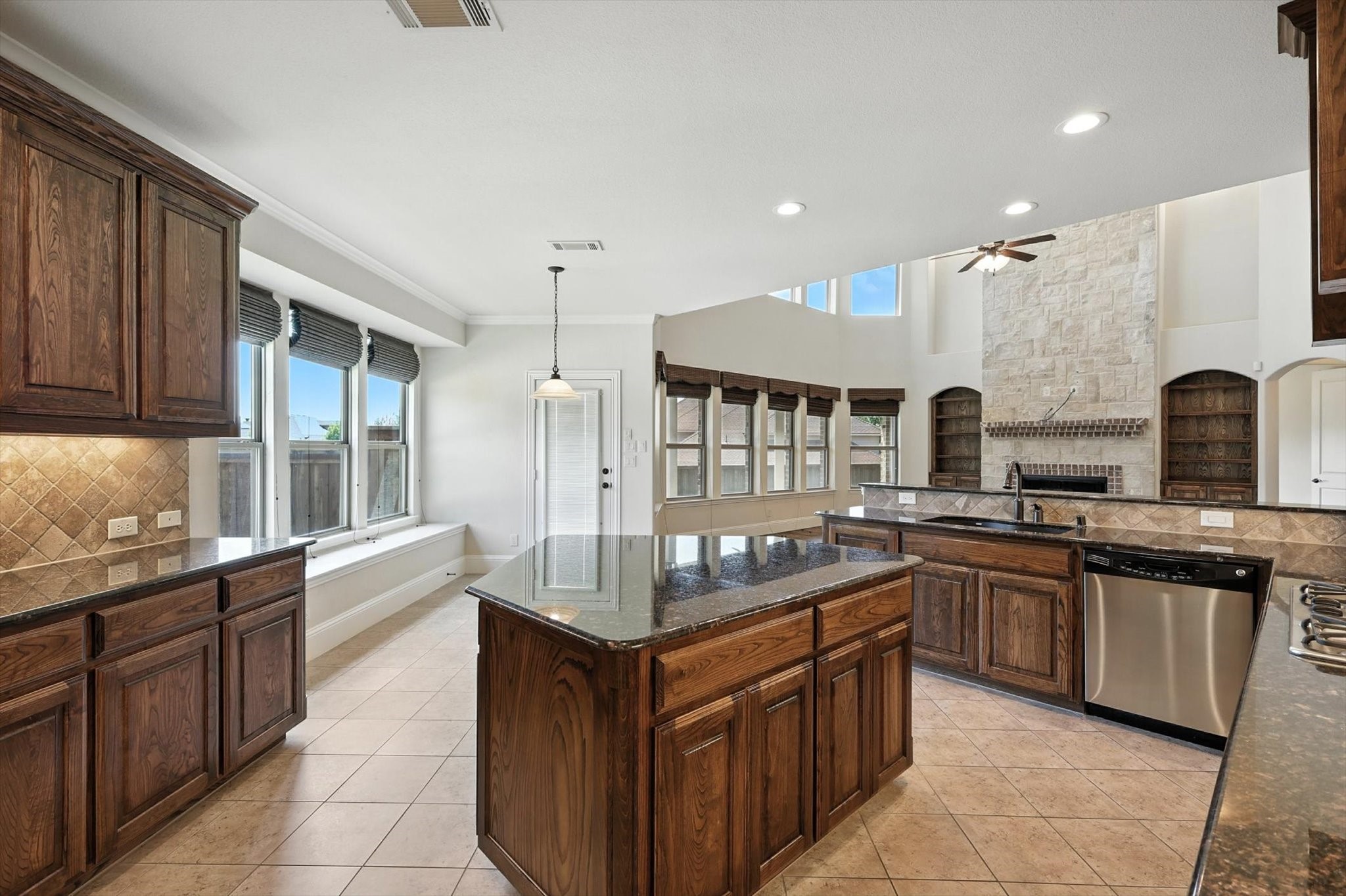 Highland Village, Texas, 75077, United States, 4 Bedrooms Bedrooms, ,4 BathroomsBathrooms,Residential,For Sale,1821197