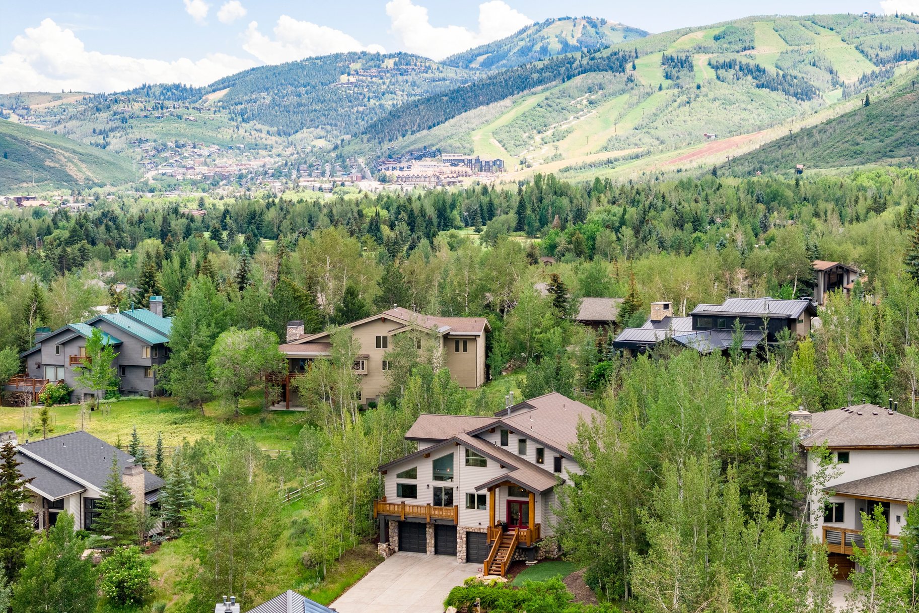  Spacious Six-Bedroom Home with Views in Park City Proper - 物件實景
