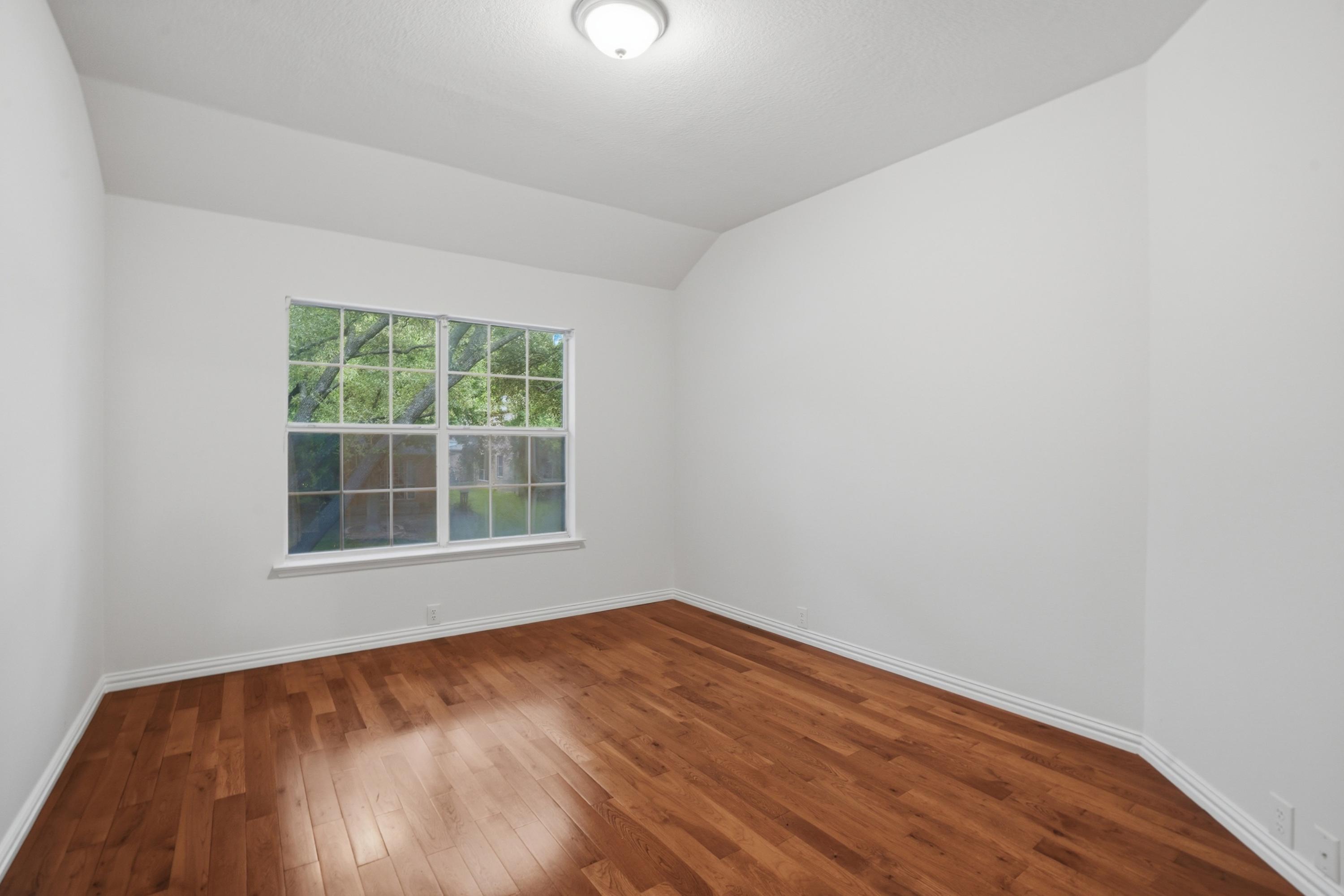  5/2.2 Home with Pool in Plano - 物件實景