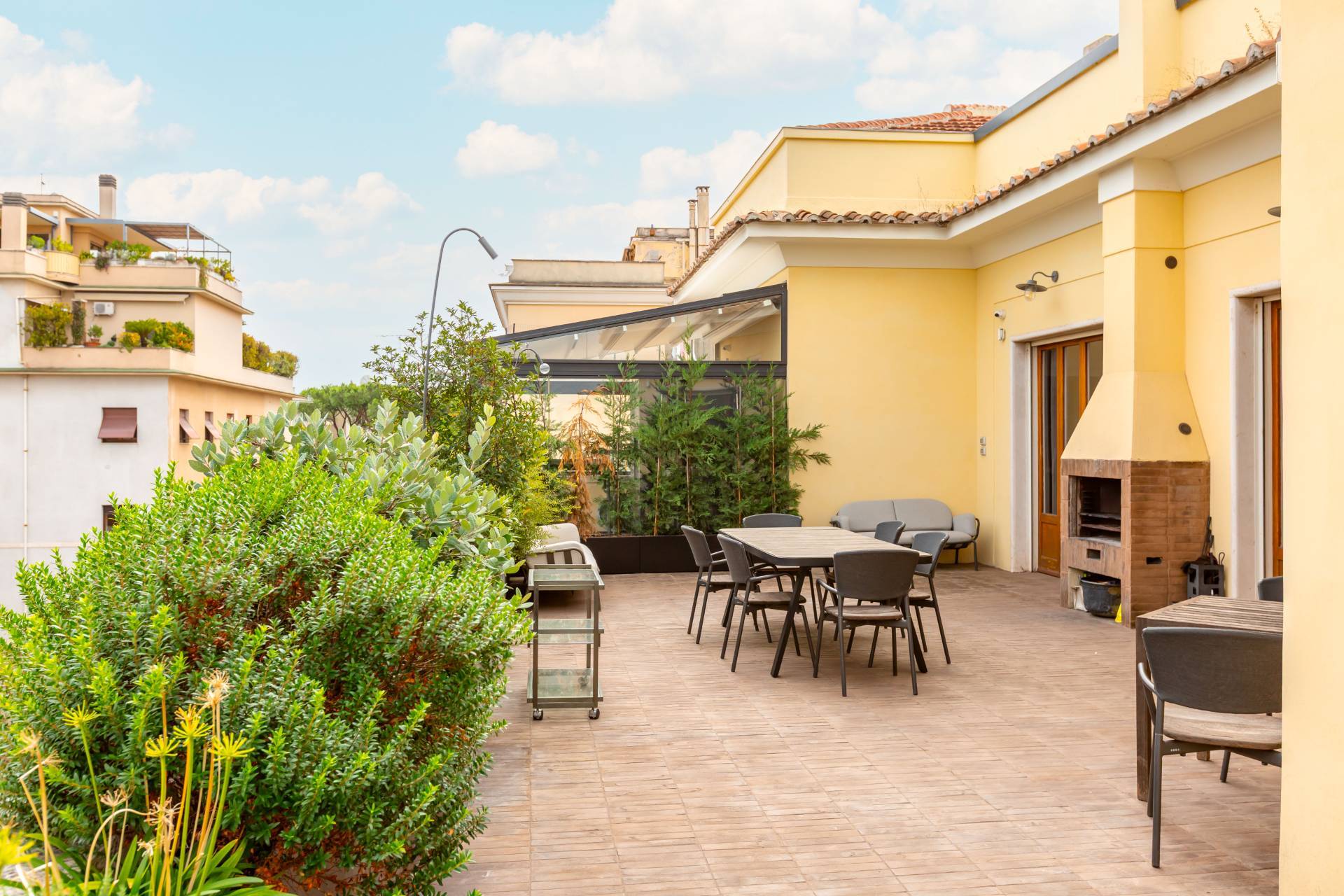 Roma, Roma, 00100, IT, 3 Bedrooms Bedrooms, ,4 BathroomsBathrooms,Residential,For Sale,1949736