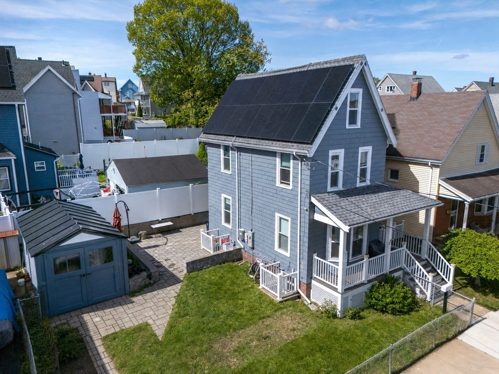 Everett, Massachusetts, 02149, United States, 3 Bedrooms Bedrooms, ,3 BathroomsBathrooms,Residential,For Sale,2048358
