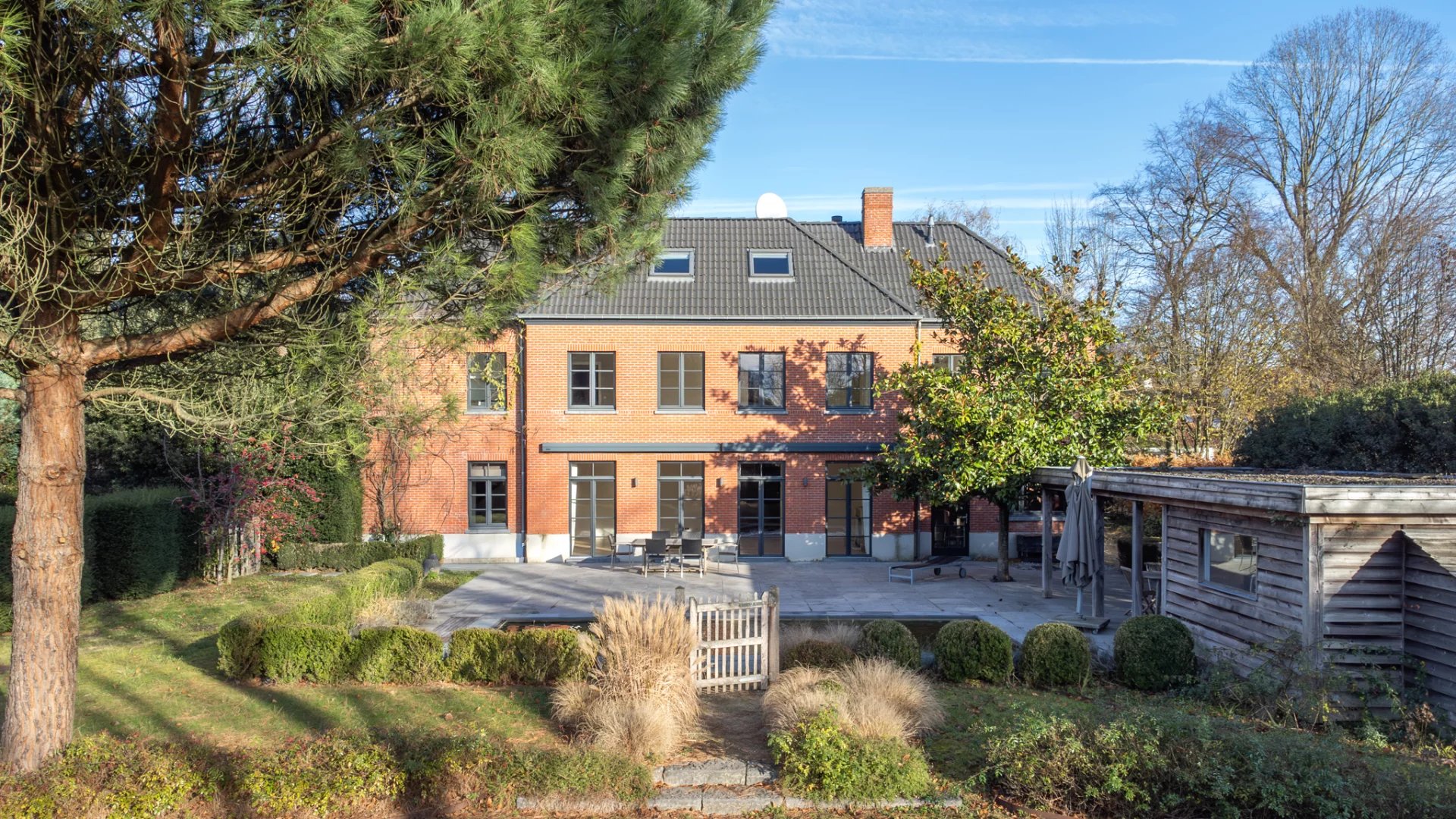 Rhode-Saint-Genese, Flanders, 1640, BE, 6 Bedrooms Bedrooms, ,11 BathroomsBathrooms,Residential,For Sale,2003186