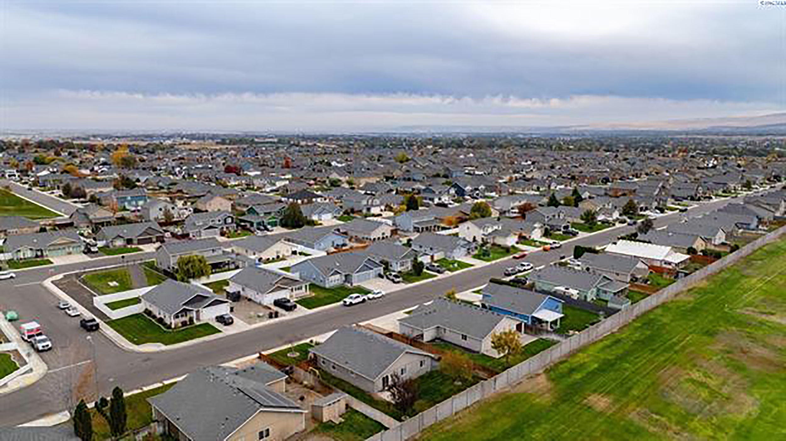  Welcome to this inviting single-story home in West Pasco - 物件實景
