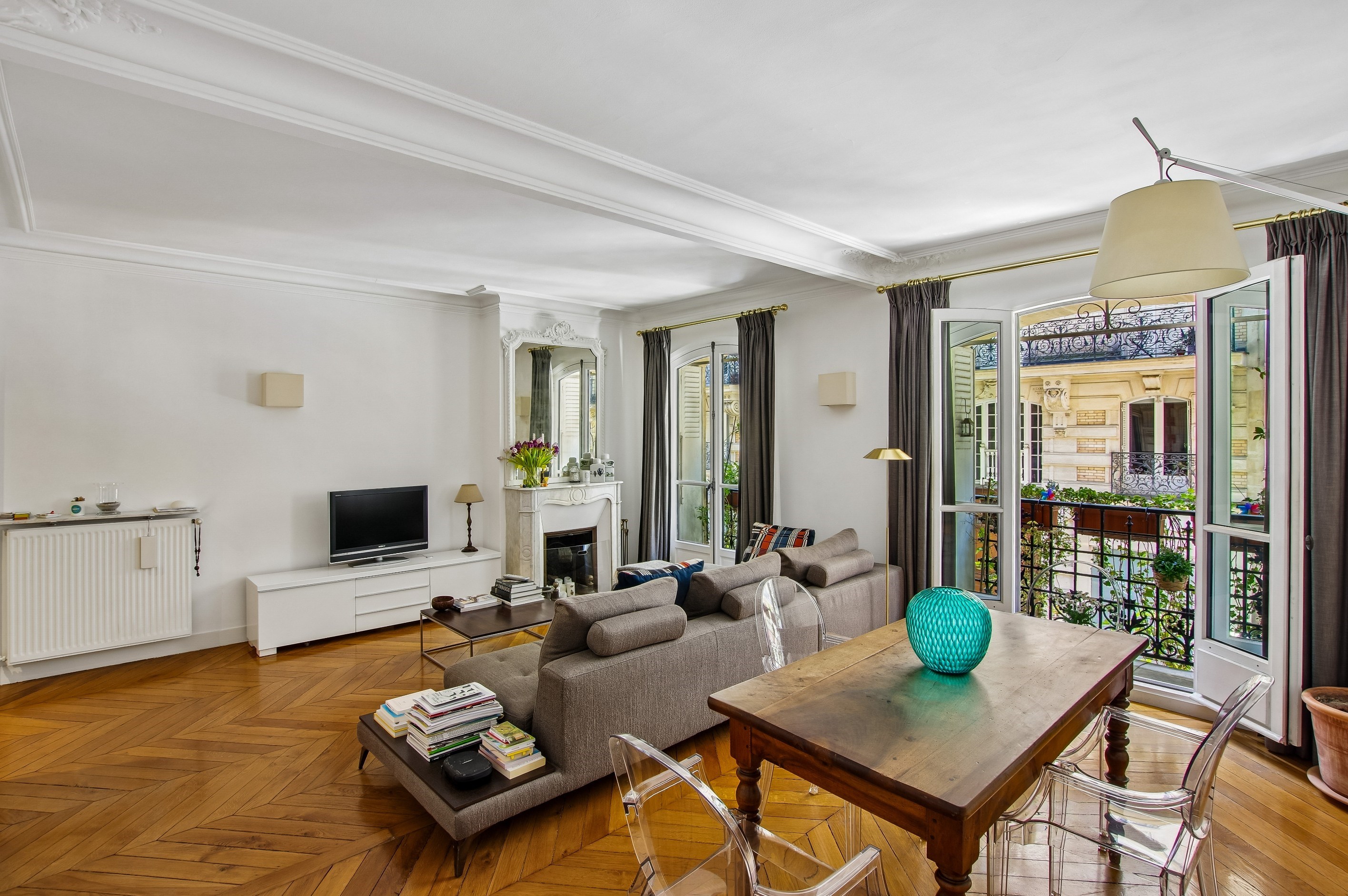  4-Room Apartment, 75 sqm – Paris 18th, Grandes-Carrières – Haussmann Charm, 1st… - 物件實景