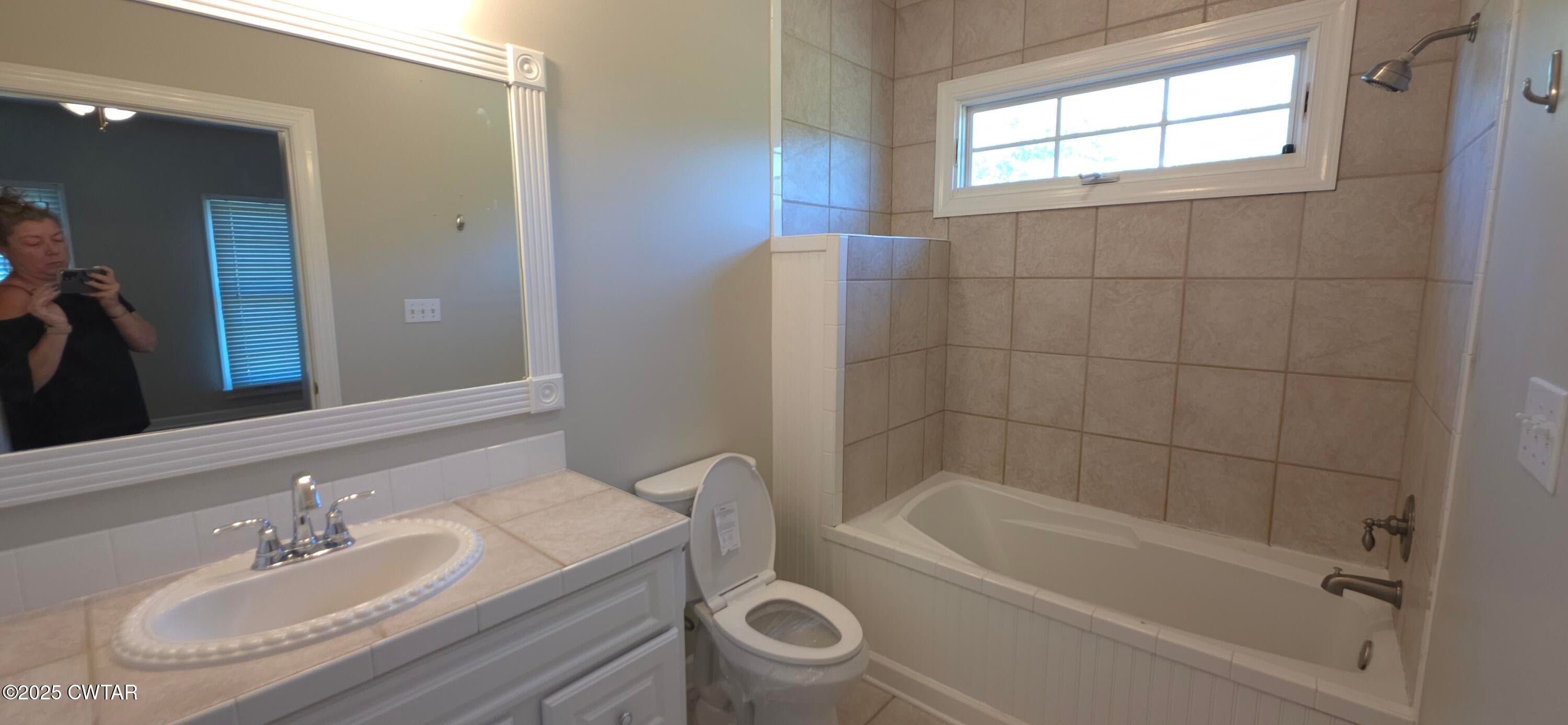 Lavinia, Tennessee, 38348, United States, 6 Bedrooms Bedrooms, ,7 BathroomsBathrooms,Residential,For Sale,1941663