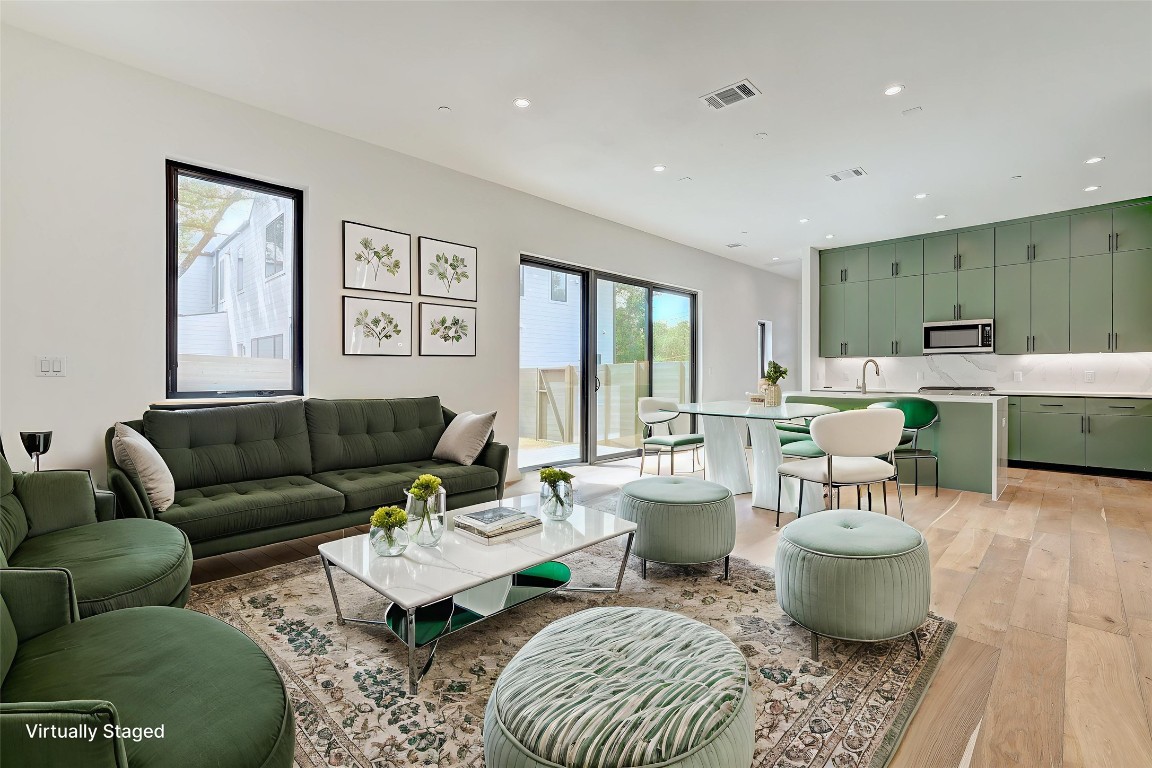 Austin, Texas, 78704, United States, 2 Bedrooms Bedrooms, ,3 BathroomsBathrooms,Residential,For Sale,1901226