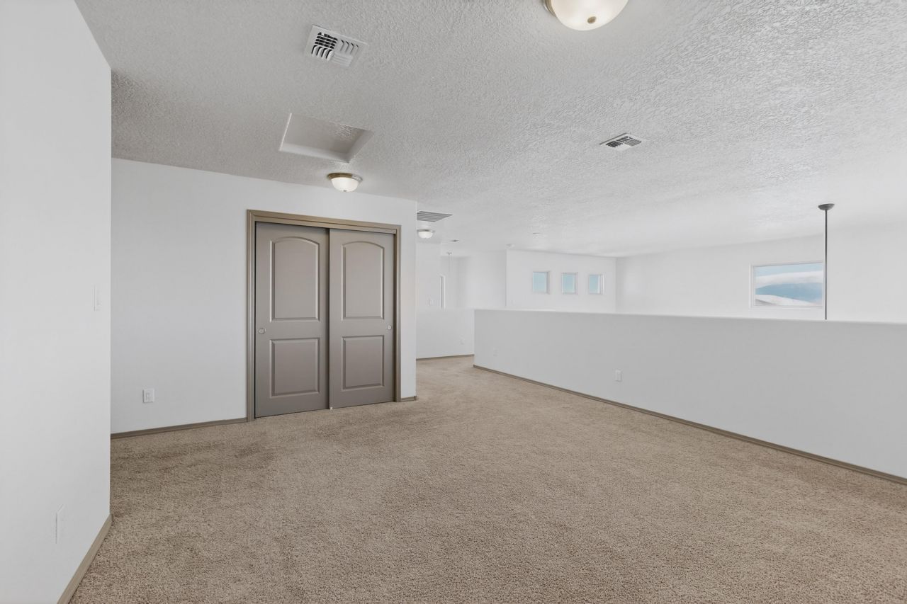 Rio Rancho, New Mexico, 87144, United States, 5 Bedrooms Bedrooms, ,3 BathroomsBathrooms,Residential,For Sale,2003213