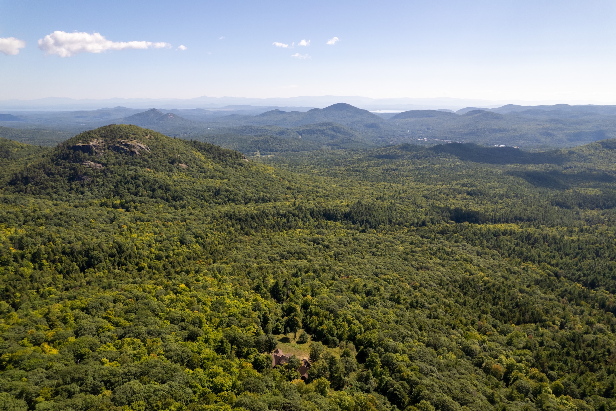  328 Hurricane Mountain Lane, Elizabethtown, NY, 12932 - 物件實景