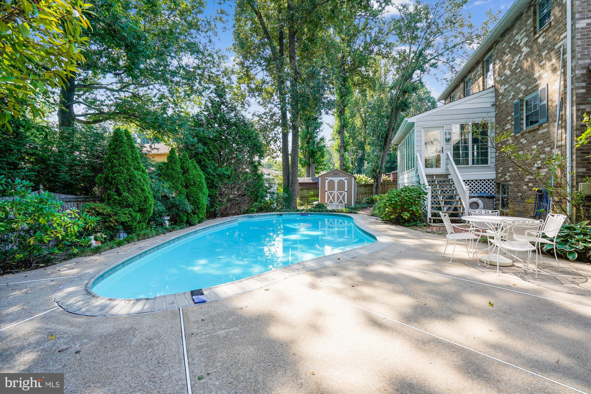 Burke, Virginia, 22015, United States, 5 Bedrooms Bedrooms, ,4 BathroomsBathrooms,Residential,For Sale,1905791