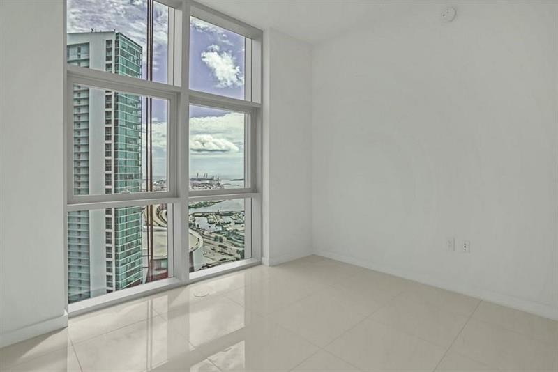 Miami, Florida, 33132, United States, 2 Bedrooms Bedrooms, ,3 BathroomsBathrooms,Residential,For Sale,1691851