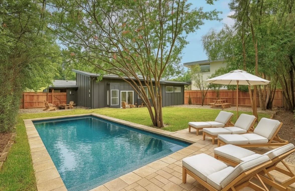 Austin, Texas, 78731, United States, 4 Bedrooms Bedrooms, ,3 BathroomsBathrooms,Residential,For Sale,1885336