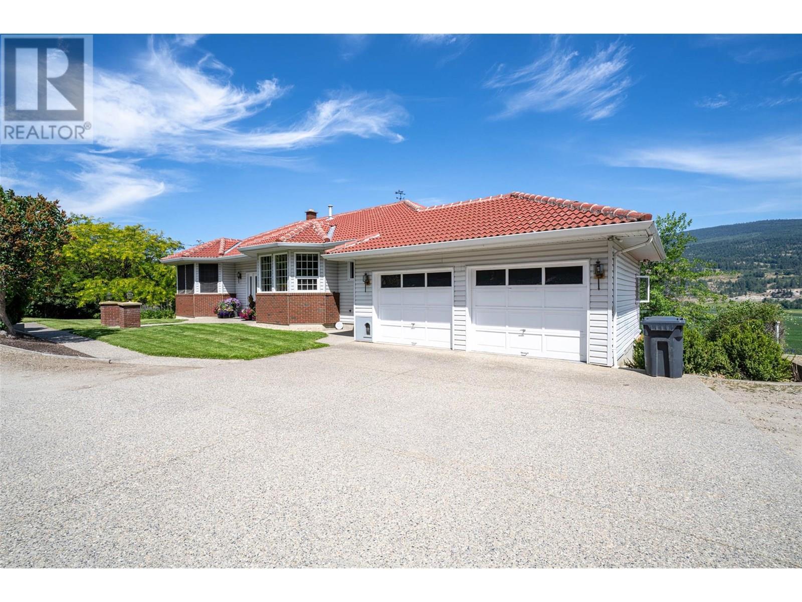 VERNON, British Columbia, V1H 1X1, CA, 4 Bedrooms Bedrooms, ,3 BathroomsBathrooms,Residential,For Sale,1948801