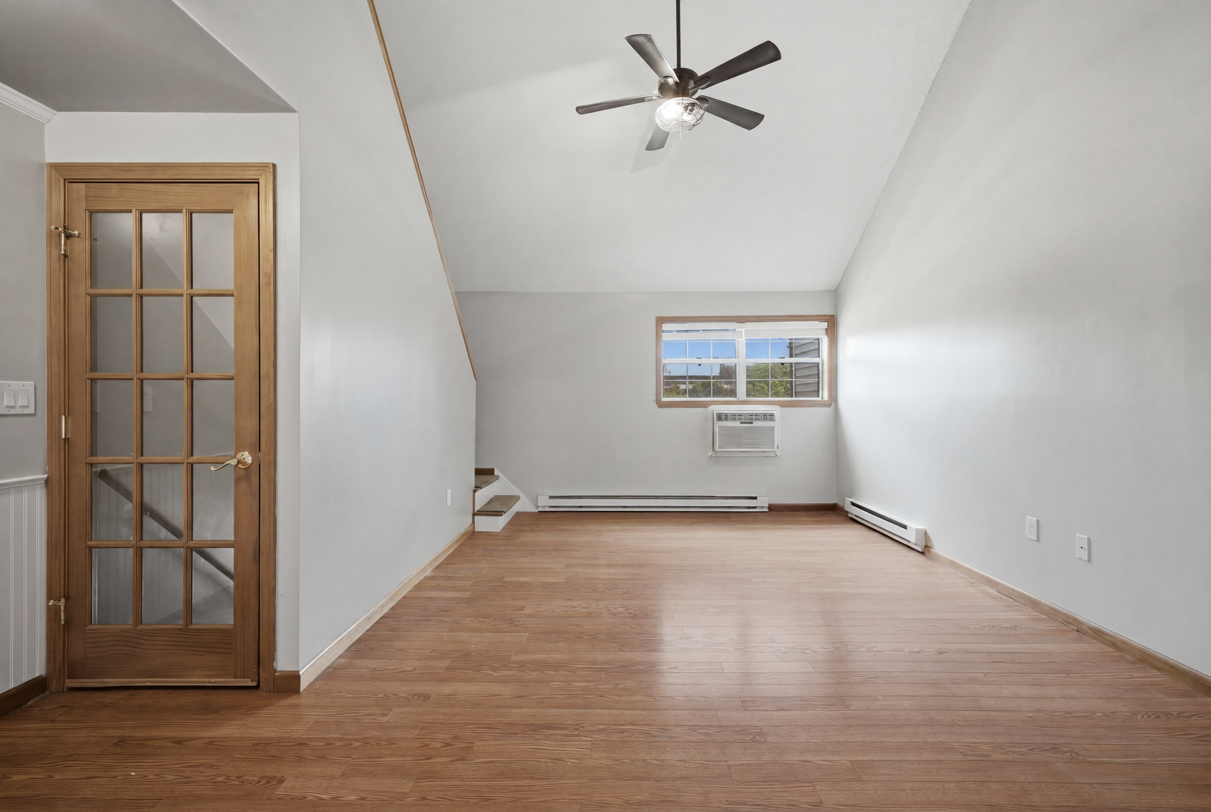  Your move-in ready Woodgate townhouse awaits - 物件實景