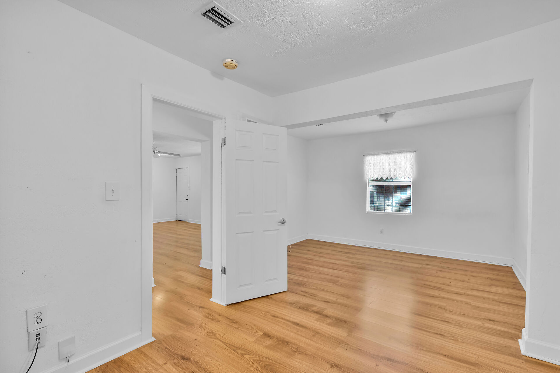  2804 Harris Ave - 物件實景