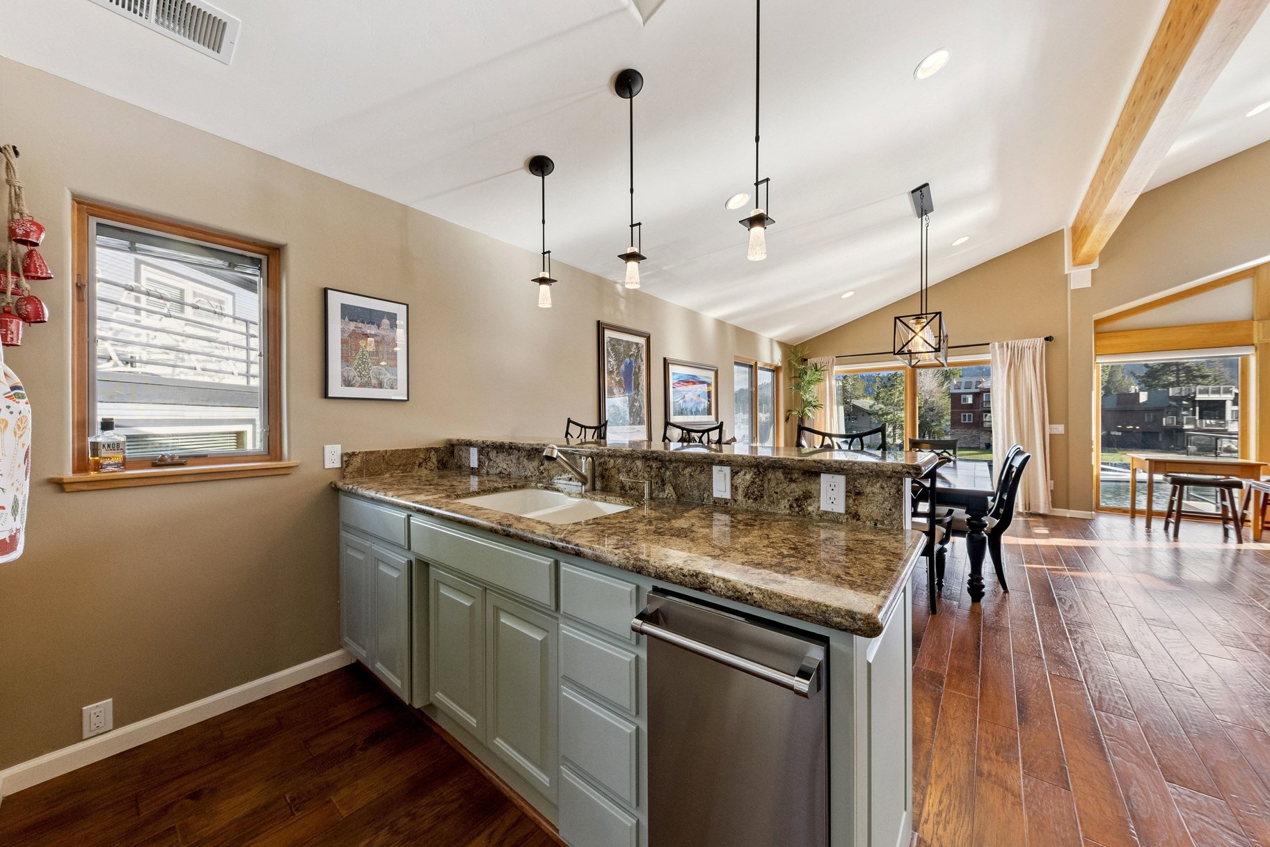  Lake Living in the Tahoe Keys includes Large dock, Party Deck and Views - 物件實景