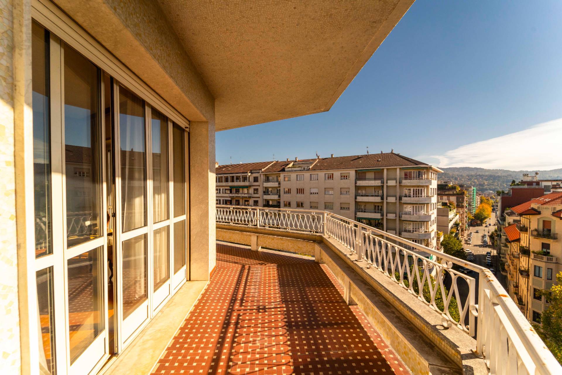 Torino, Torino, 10100, IT, 4 Bedrooms Bedrooms, ,3 BathroomsBathrooms,Residential,For Sale,1989083