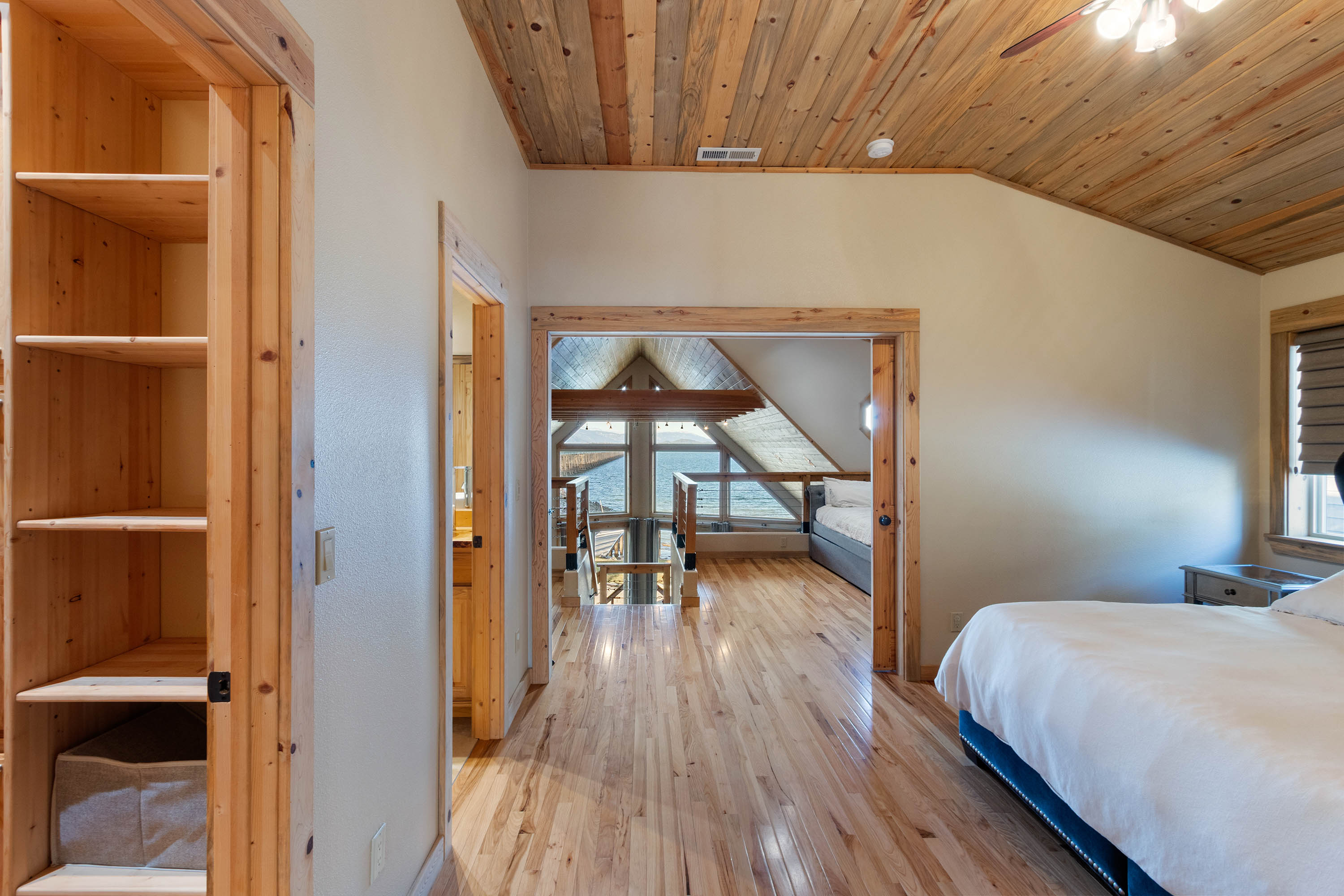 Sagle, Idaho, 83860, United States, 4 Bedrooms Bedrooms, ,2 BathroomsBathrooms,Residential,For Sale,2013773