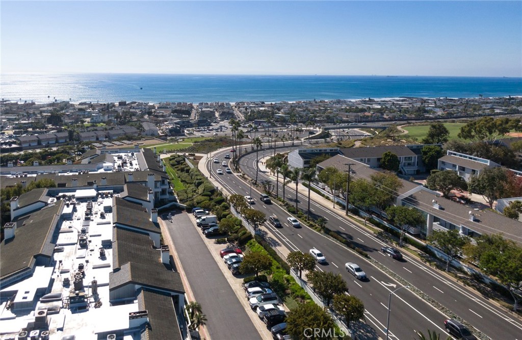 Newport Beach, California, 92663, United States, 1 Bedroom Bedrooms, ,1 BathroomBathrooms,Residential,For Sale,1990291