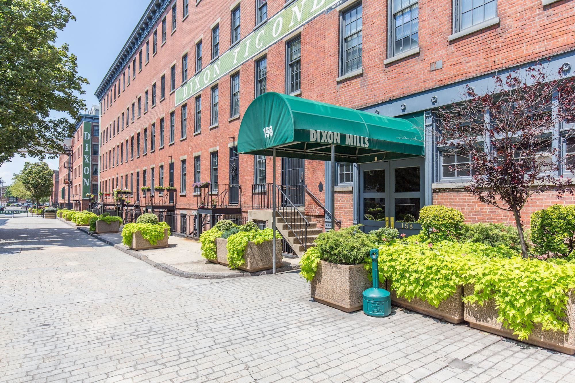 Jersey City, New Jersey, 07302, United States, 2 Bedrooms Bedrooms, ,2 BathroomsBathrooms,Residential,For Sale,1961063