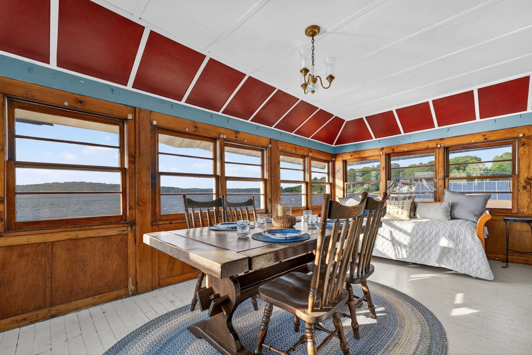  ?Sunset Cover Retreat? on Lake Hopatcong - 物件實景