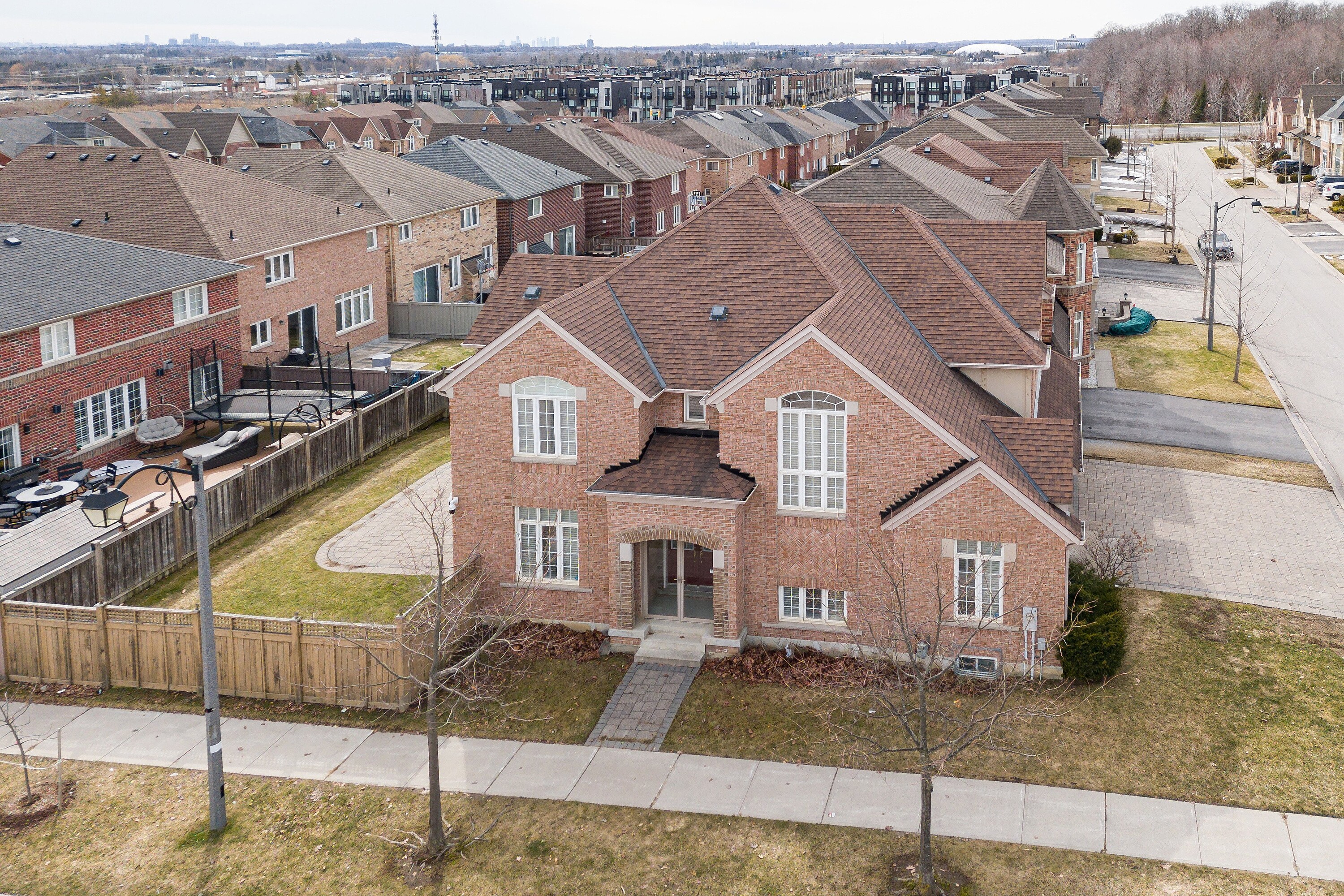  Victoria Village - 物件實景