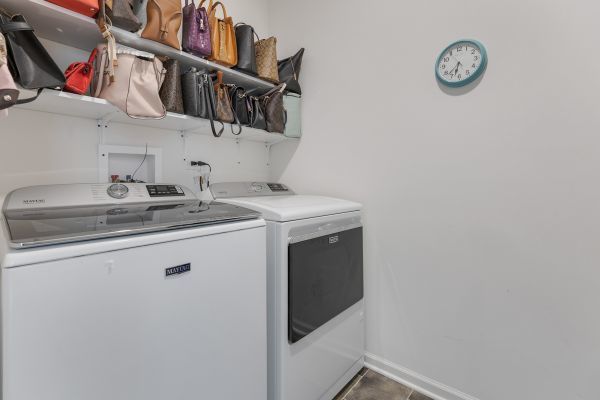 Huntley, Illinois, 60142, United States, 4 Bedrooms Bedrooms, ,2 BathroomsBathrooms,Residential,For Sale,1975565