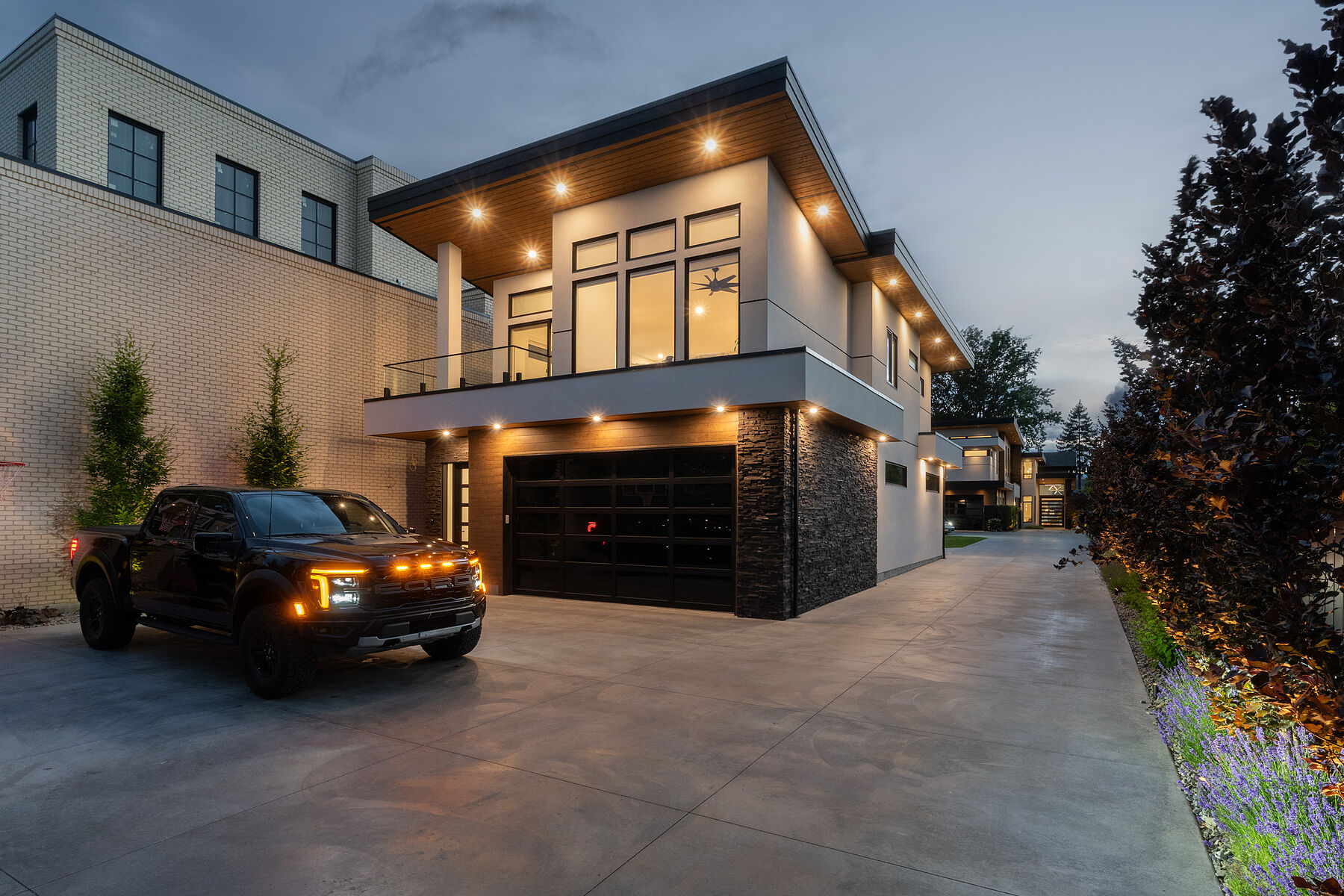  Luxury on the Abbott Corridor - 物件實景
