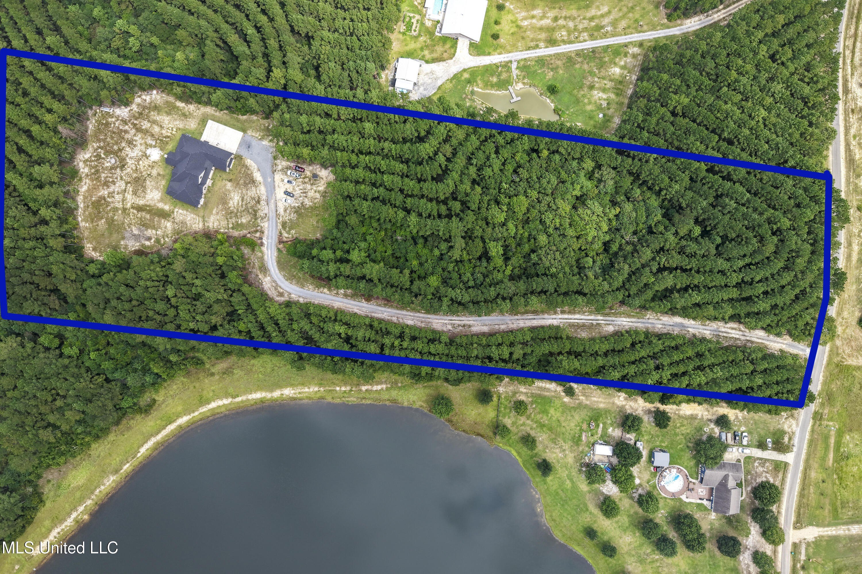 Gulfport, Mississippi, 39503, United States, 5 Bedrooms Bedrooms, ,5 BathroomsBathrooms,Residential,For Sale,1974357