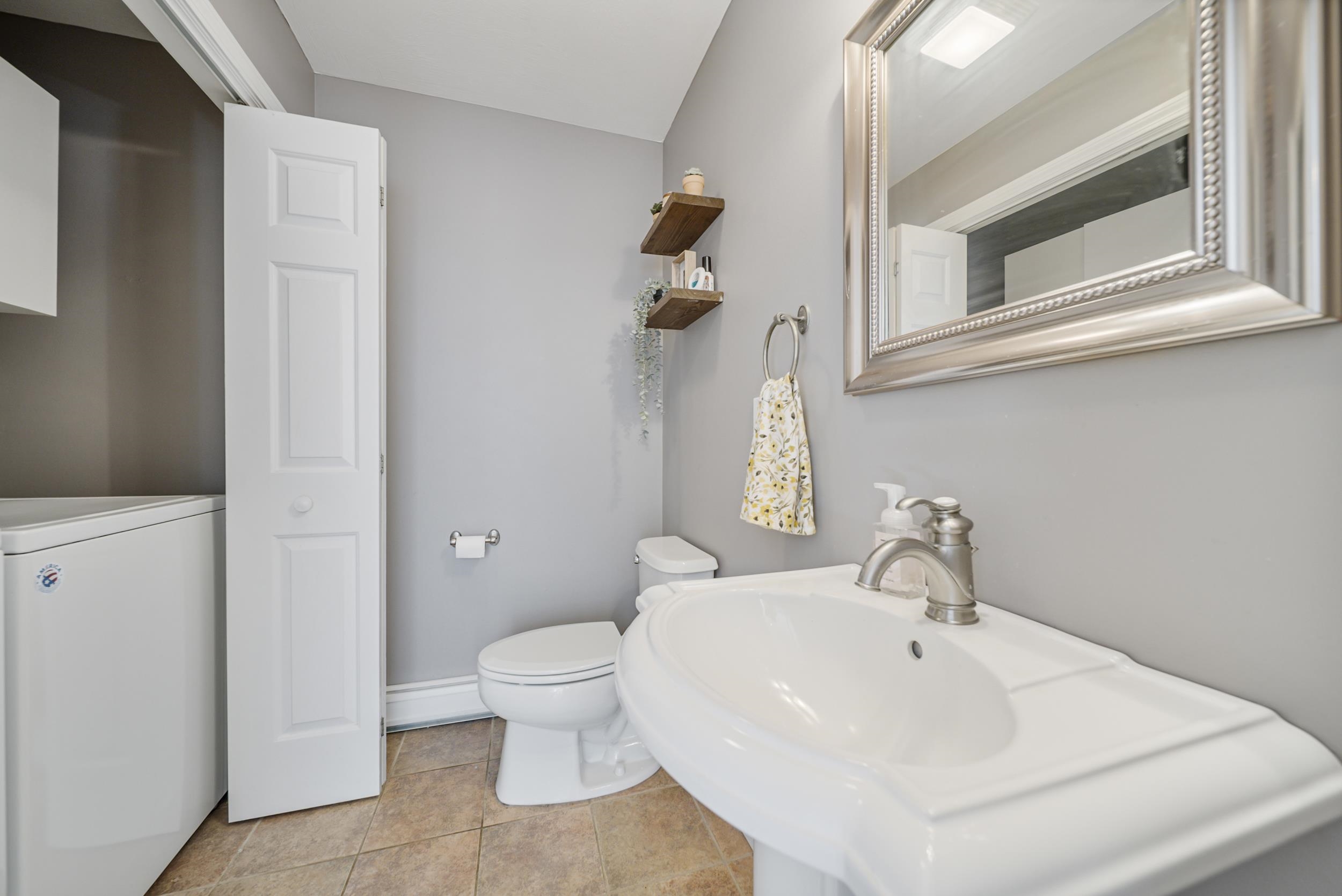Goffstown, New Hampshire, 03045, United States, 4 Bedrooms Bedrooms, ,2 BathroomsBathrooms,Residential,For Sale,1873843