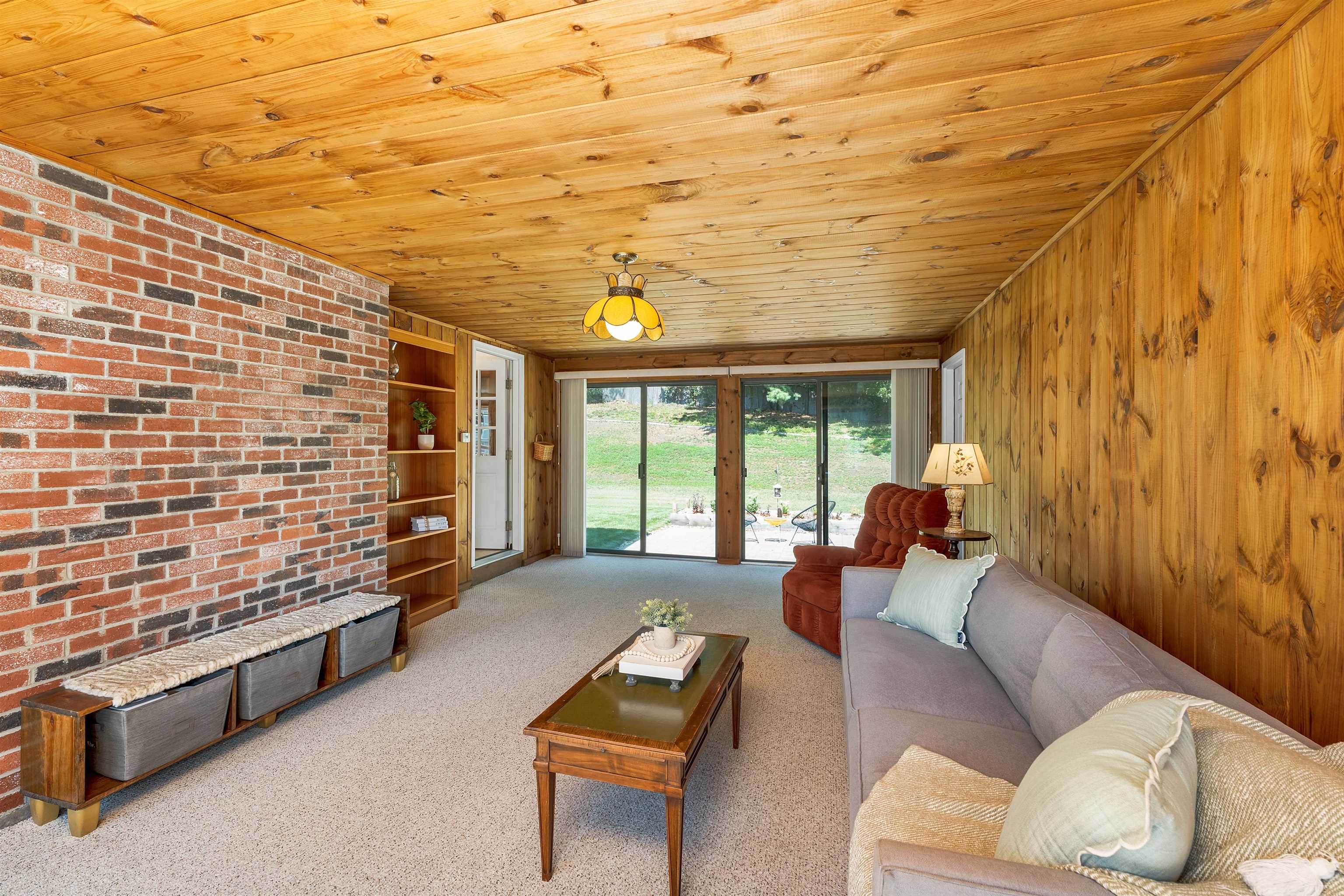 Nashua, New Hampshire, 03064, United States, 4 Bedrooms Bedrooms, ,3 BathroomsBathrooms,Residential,For Sale,1925395