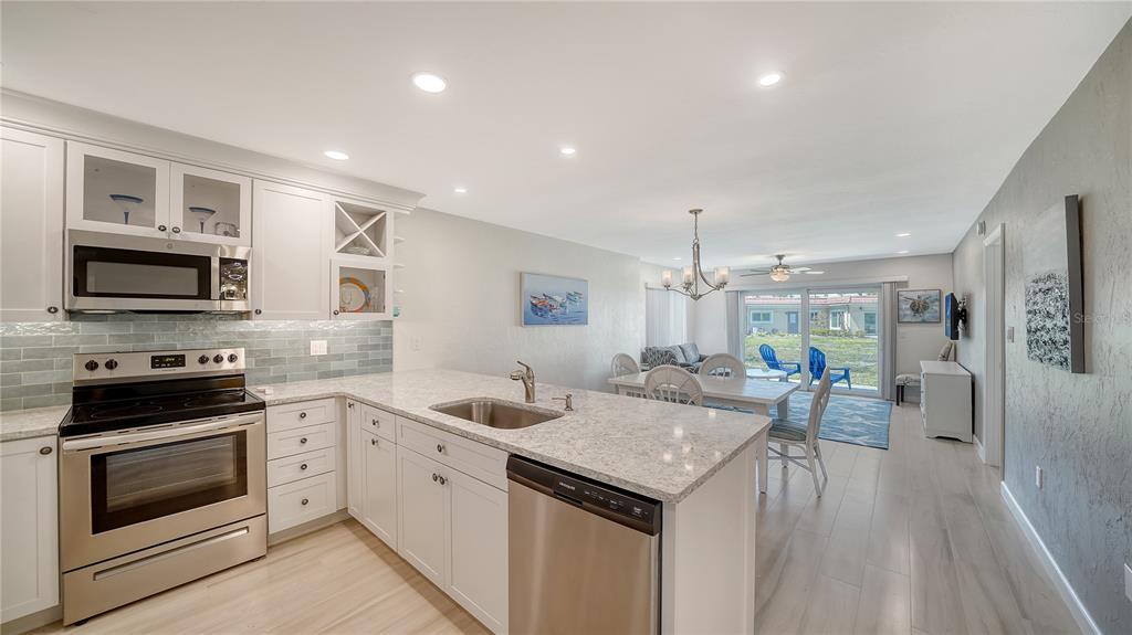 Longboat Key, Florida, 34228, United States, 2 Bedrooms Bedrooms, ,2 BathroomsBathrooms,Residential,For Sale,1993479