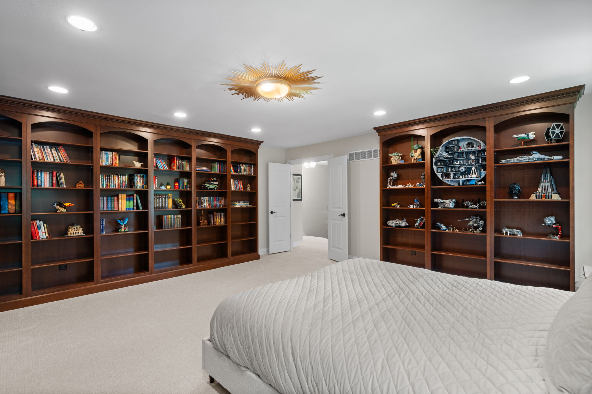 Welcome to 1543 Windridge Court, an exceptional story-and-a-half - 物件實景