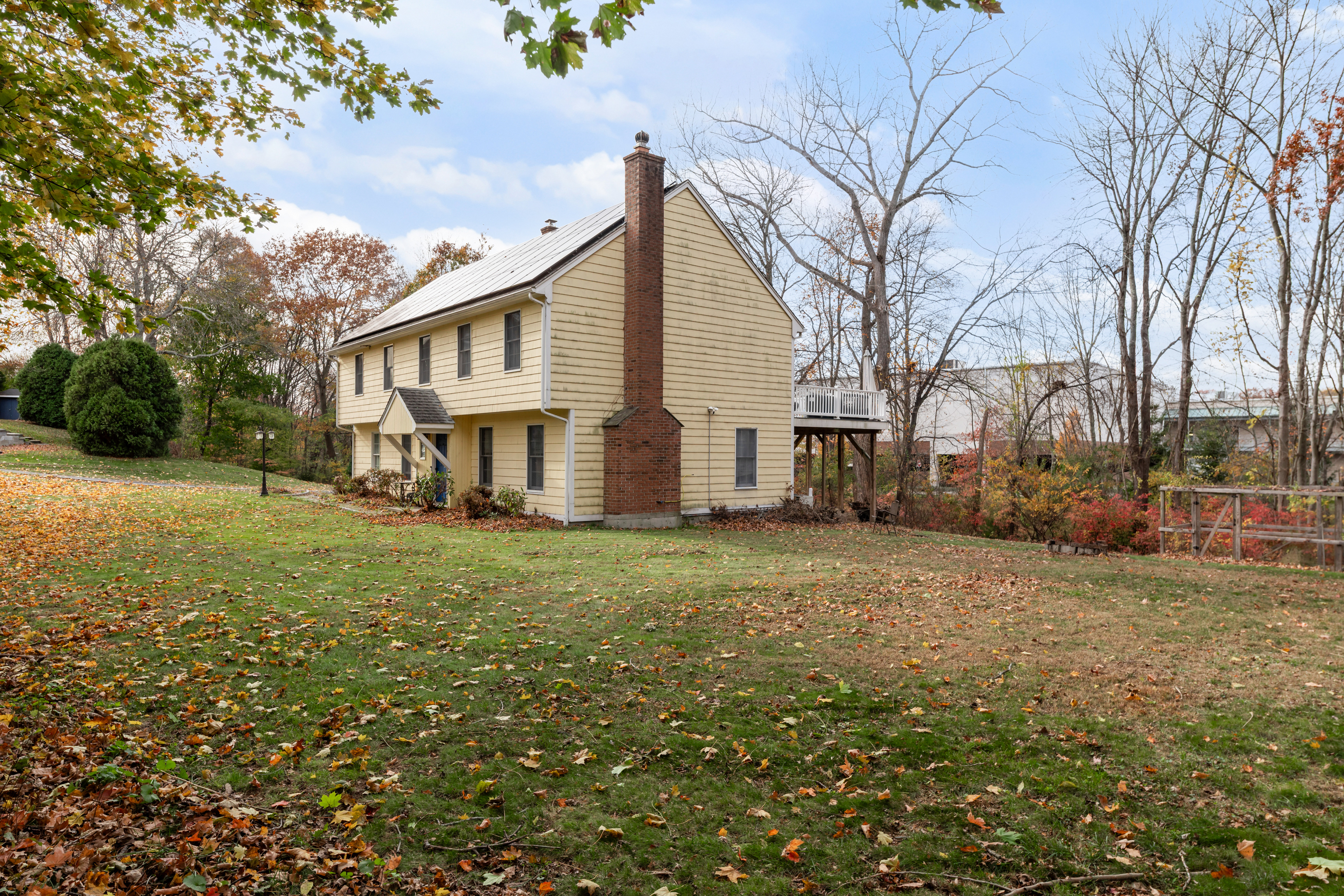 Milford, Connecticut, 06460, United States, 3 Bedrooms Bedrooms, ,3 BathroomsBathrooms,Residential,For Sale,1991692