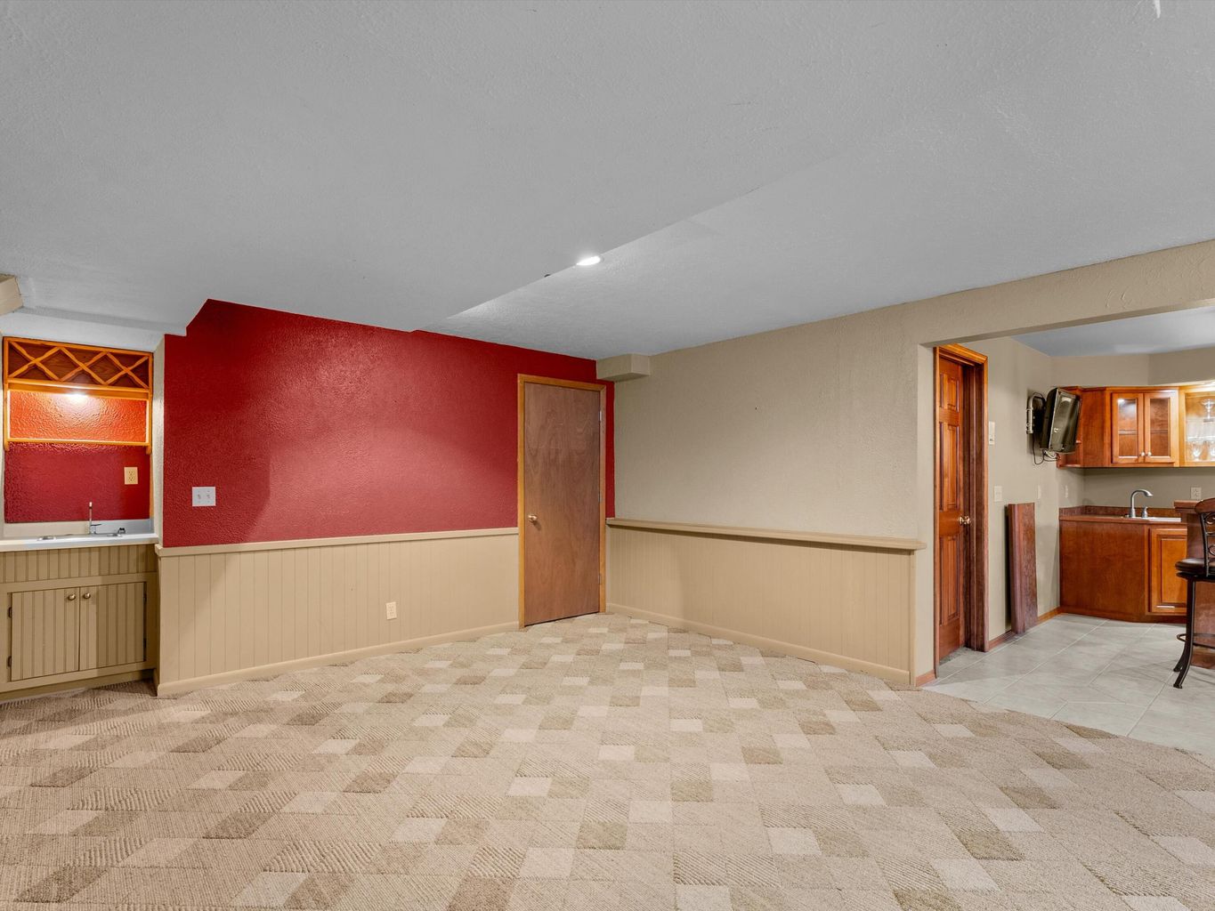 Manitowoc, Wisconsin, 54220, United States, 4 Bedrooms Bedrooms, ,4 BathroomsBathrooms,Residential,For Sale,1982773