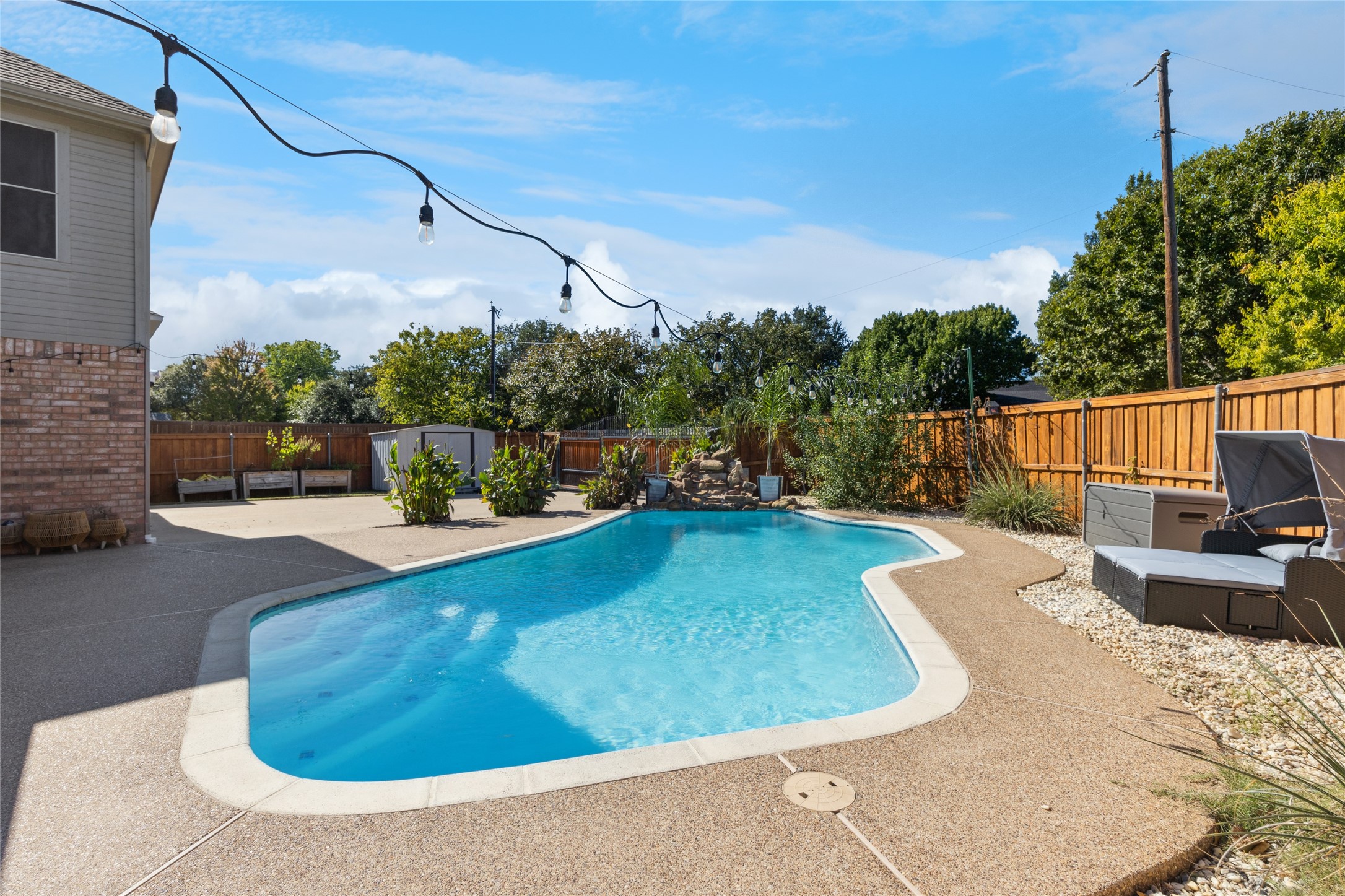 Keller, Texas, 76248, United States, 5 Bedrooms Bedrooms, ,3 BathroomsBathrooms,Residential,For Sale,1988935