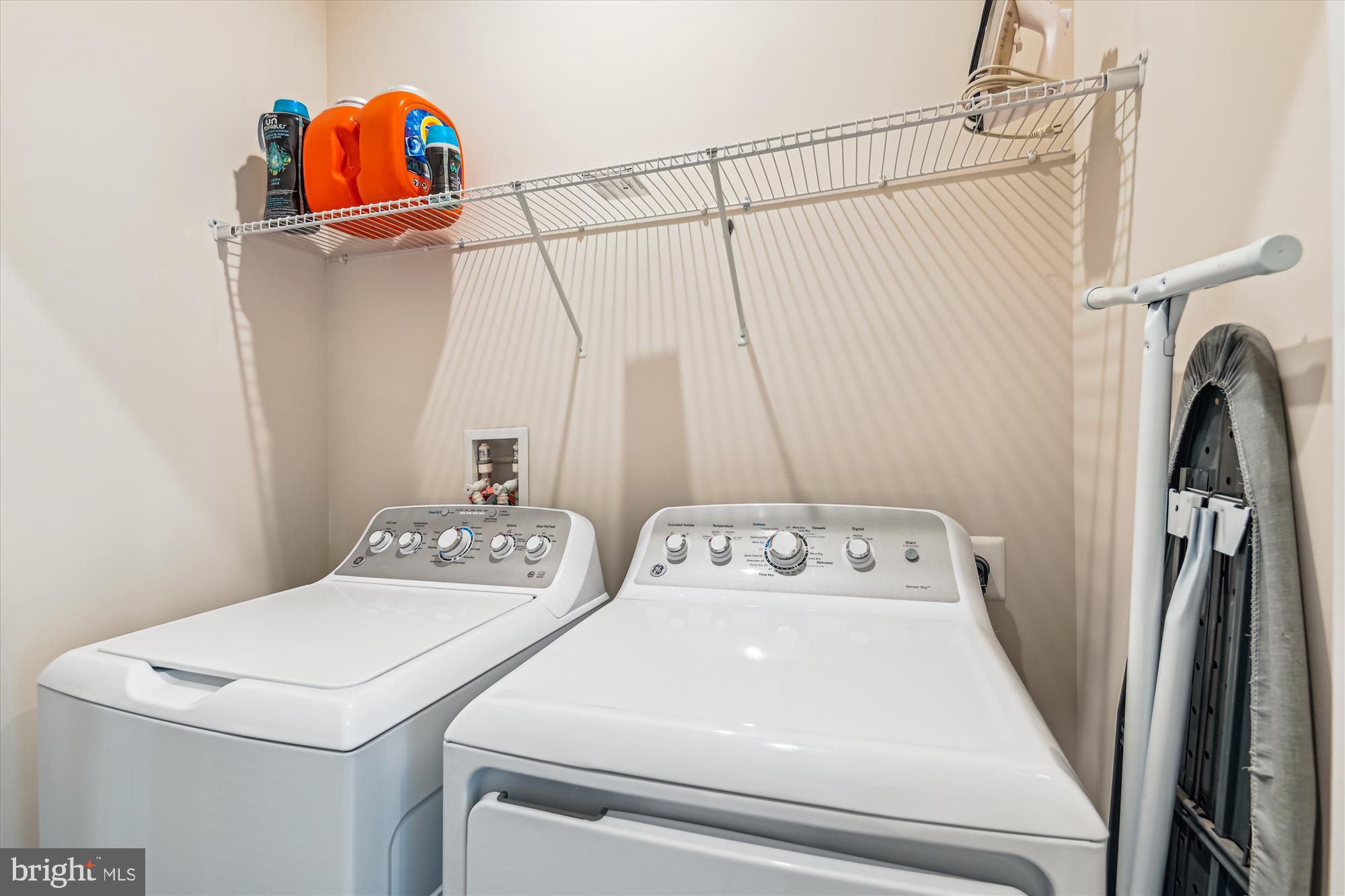 Pasadena, Maryland, 21122, United States, 3 Bedrooms Bedrooms, ,3 BathroomsBathrooms,Residential,For Sale,1982295