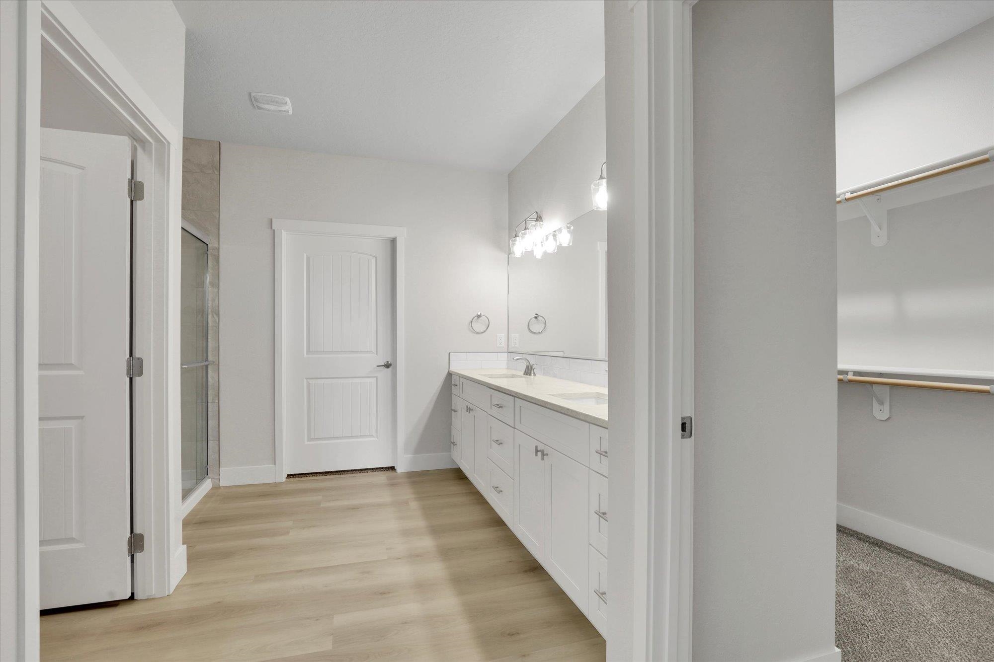 Deer Park, Washington, 99006, United States, 3 Bedrooms Bedrooms, ,2 BathroomsBathrooms,Residential,For Sale,1962895