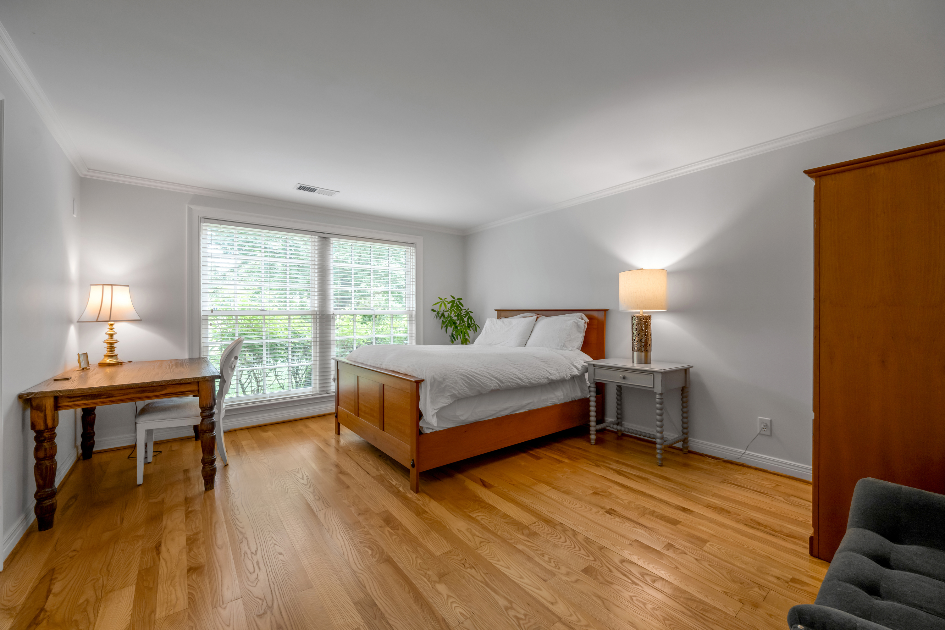  1853 Fielden Drive - 物件實景