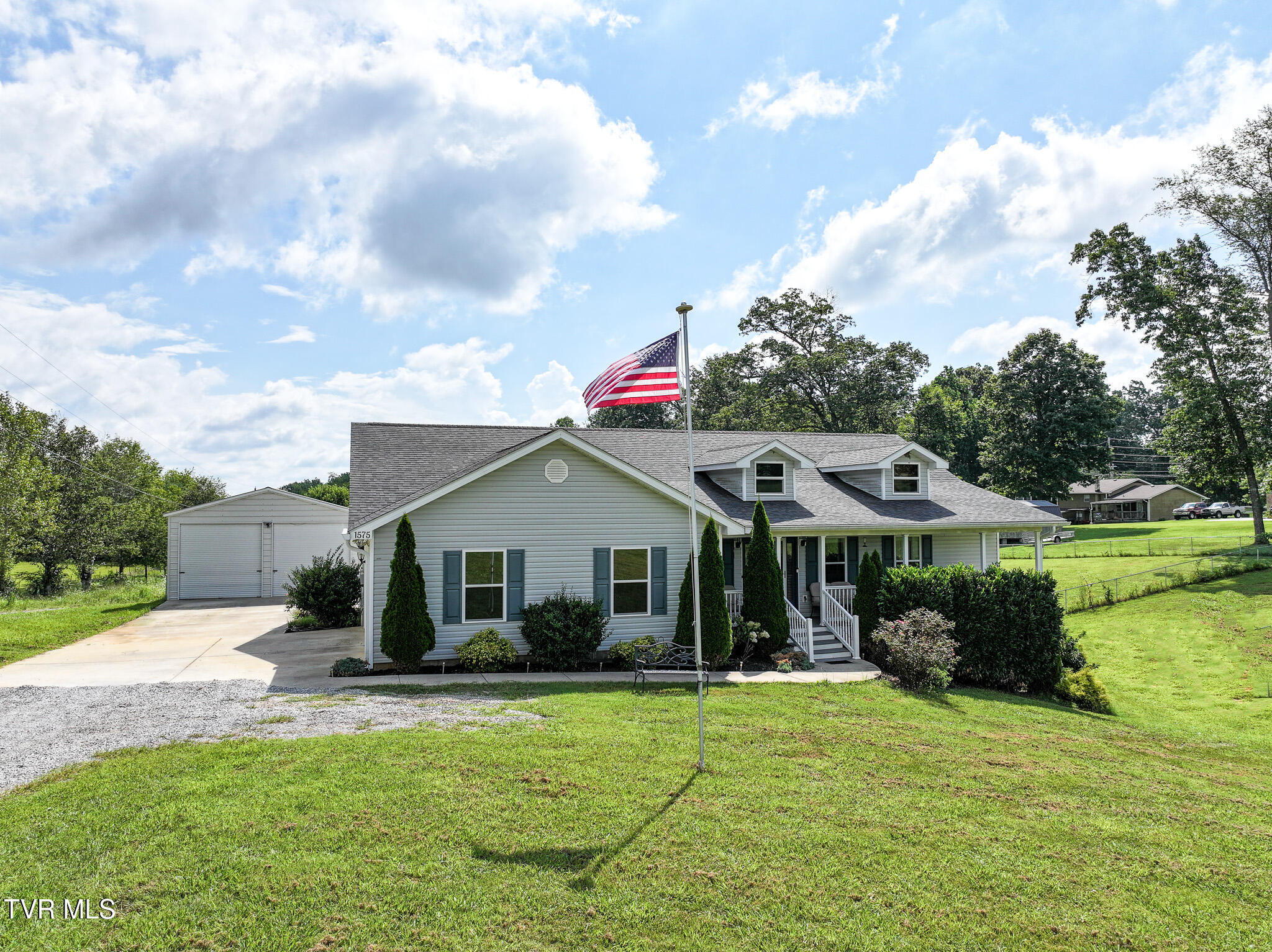 Greeneville, Tennessee, 37745, United States, 3 Bedrooms Bedrooms, ,3 BathroomsBathrooms,Residential,For Sale,1944851