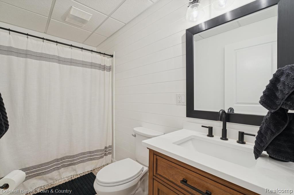 Highland, Michigan, 48357, United States, 4 Bedrooms Bedrooms, ,4 BathroomsBathrooms,Residential,For Sale,2003066