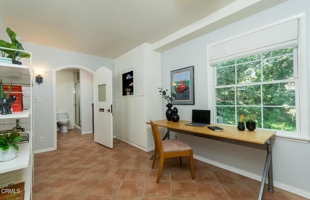 La Canada Flintridge, California, 91011, United States, 3 Bedrooms Bedrooms, ,1 BathroomBathrooms,Residential,For Sale,1901874
